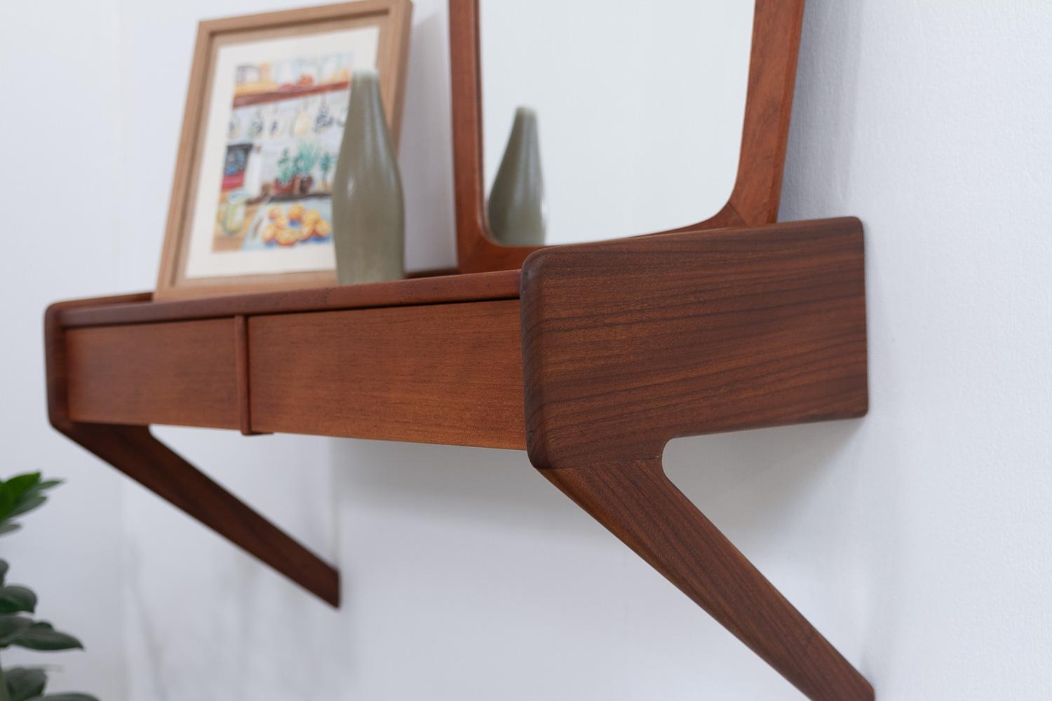 Danish Modern Teak Console by Sigfred Omann for Ølholm, 1960s. 9