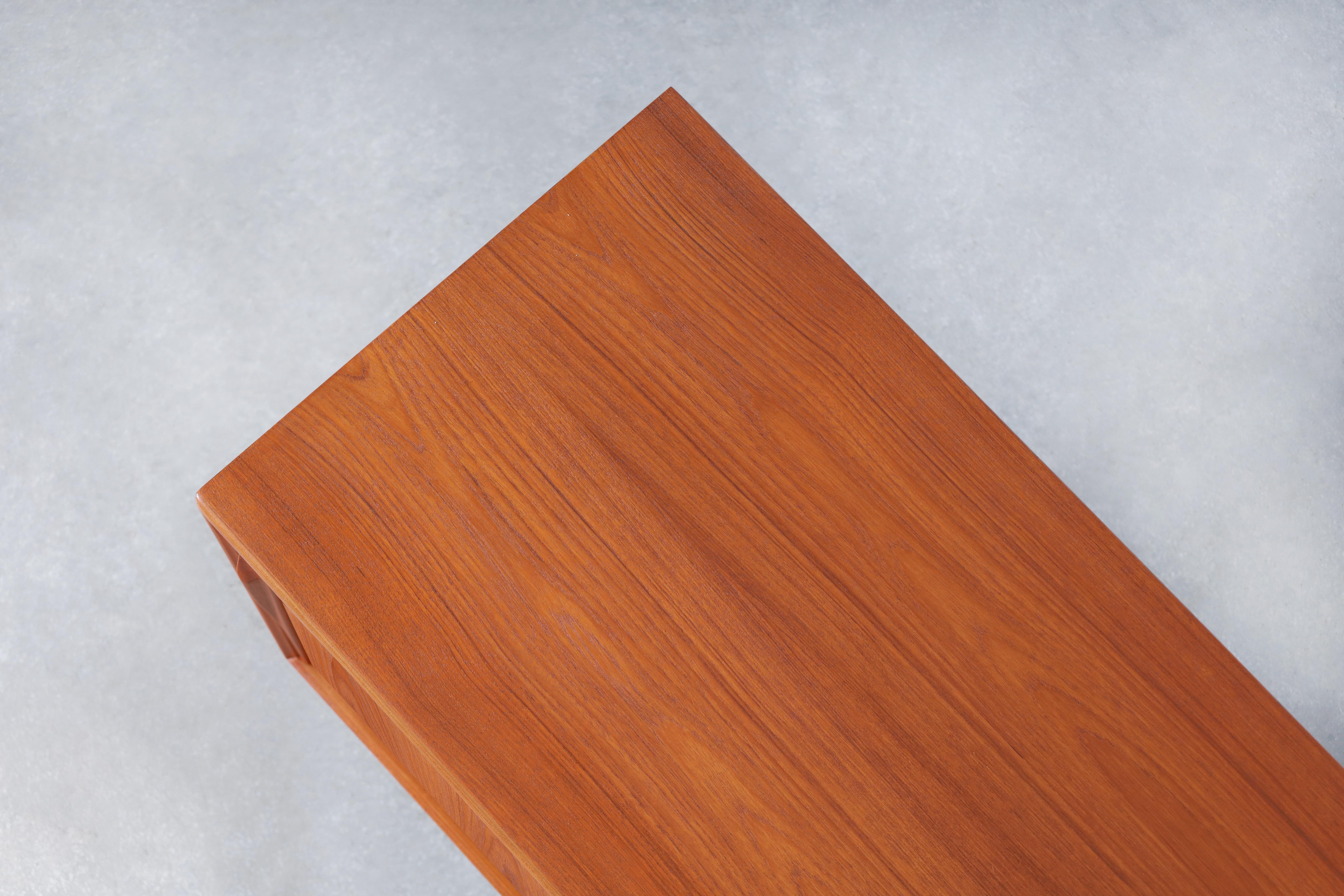 Credenza moderna danese in teak di Axel Christensen per Aco Møbler in vendita 5