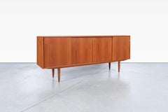 Credenza moderna danesa de teca de Axel Christensen para ACO Møbler