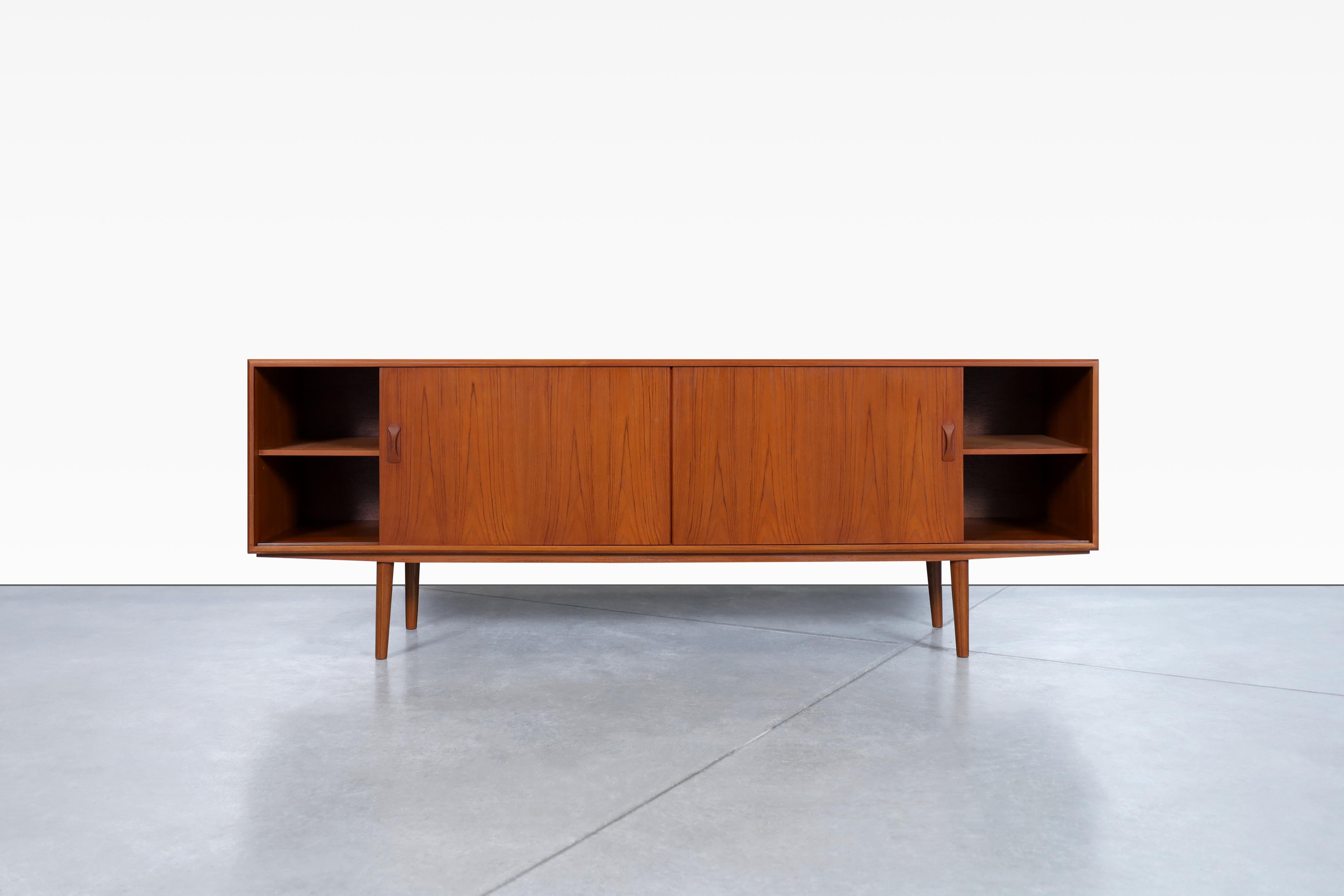 Danish Modern Teak Credenza by Clausen and Son For Sale 3