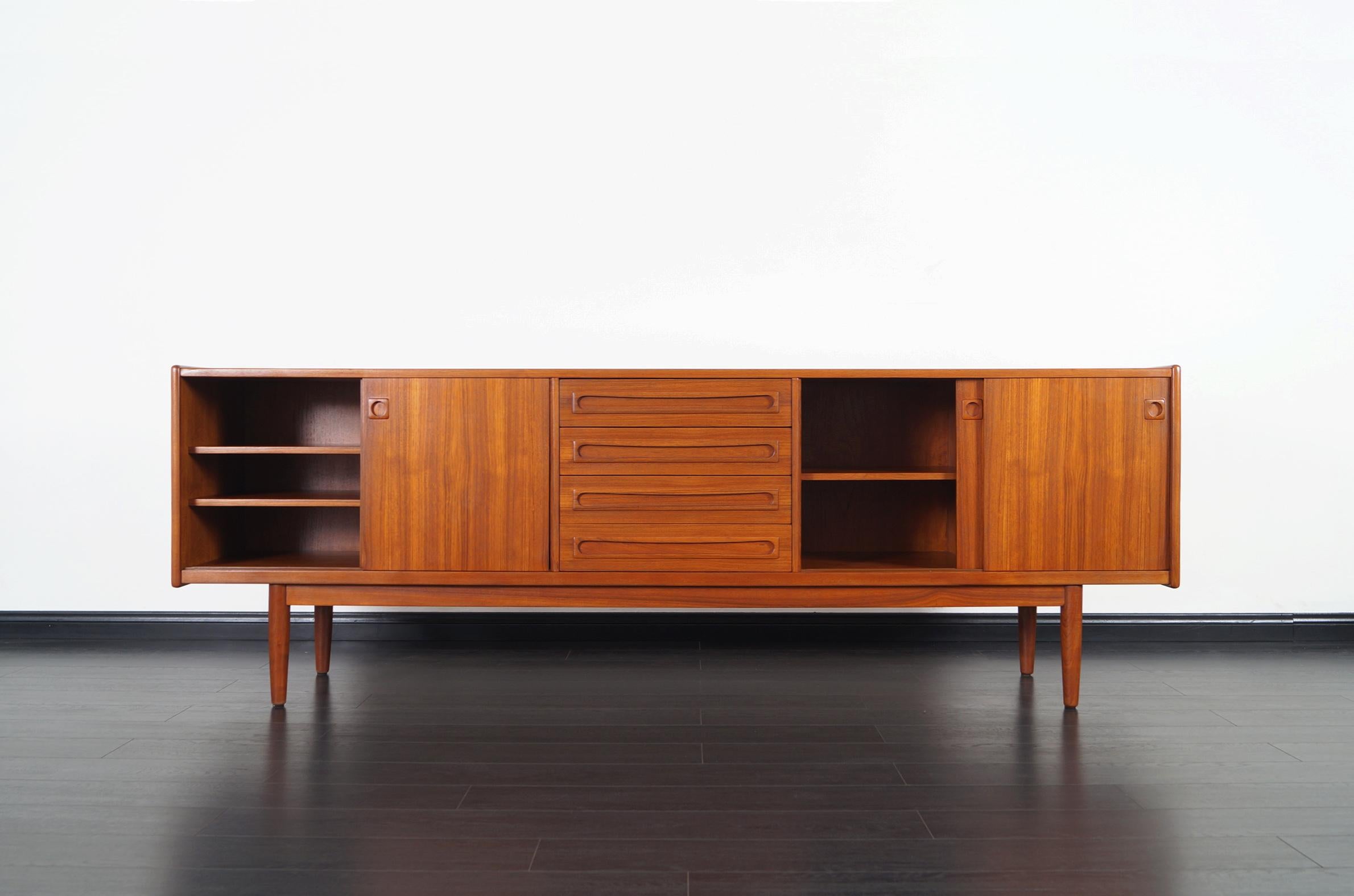 Danish Modern Teak Credenza by Johannes Andersen In Excellent Condition In North Hollywood, CA