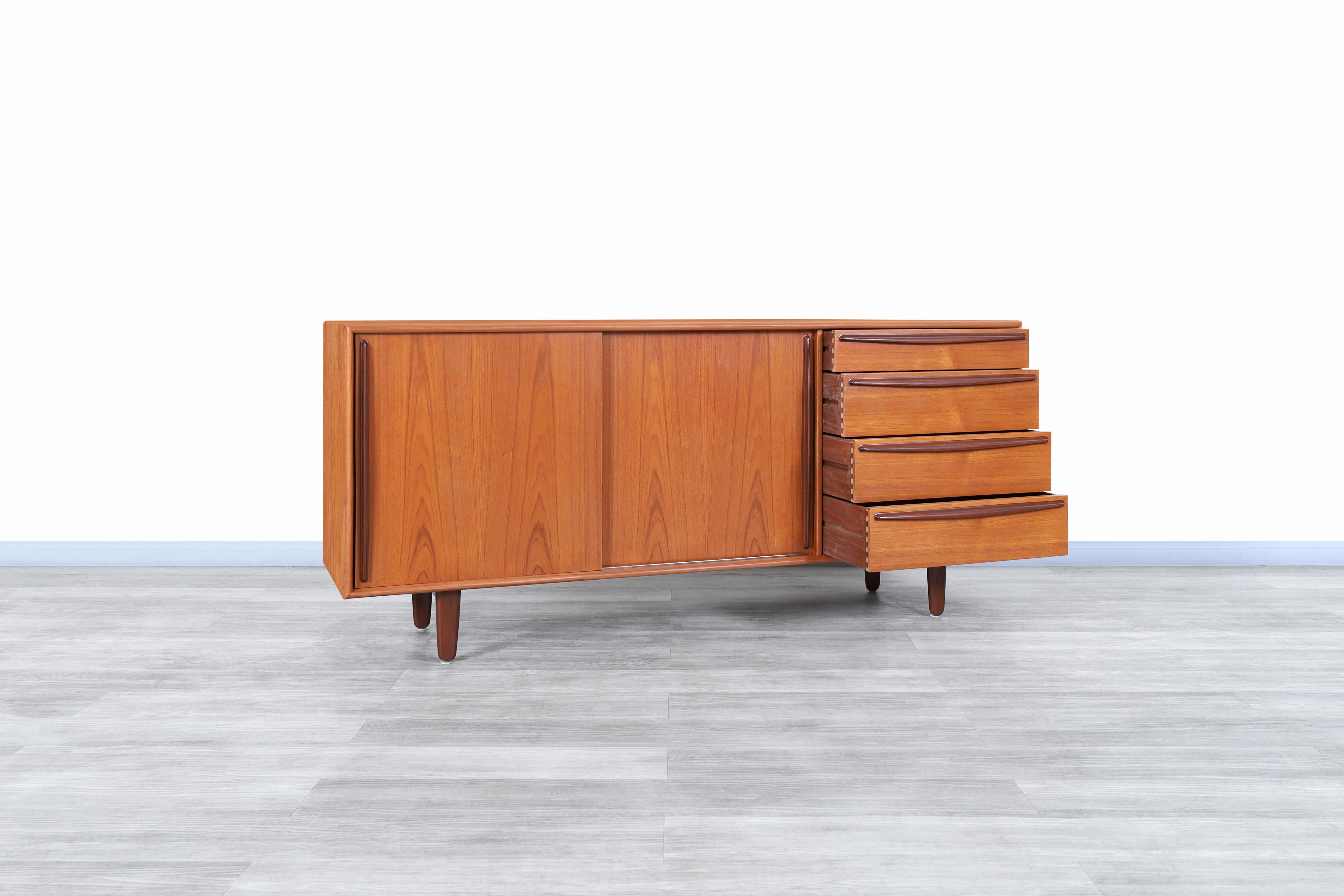 Danish Modern Teak Credenza by Svend A. Madsen for Falster Møbelfabrik In Excellent Condition For Sale In North Hollywood, CA