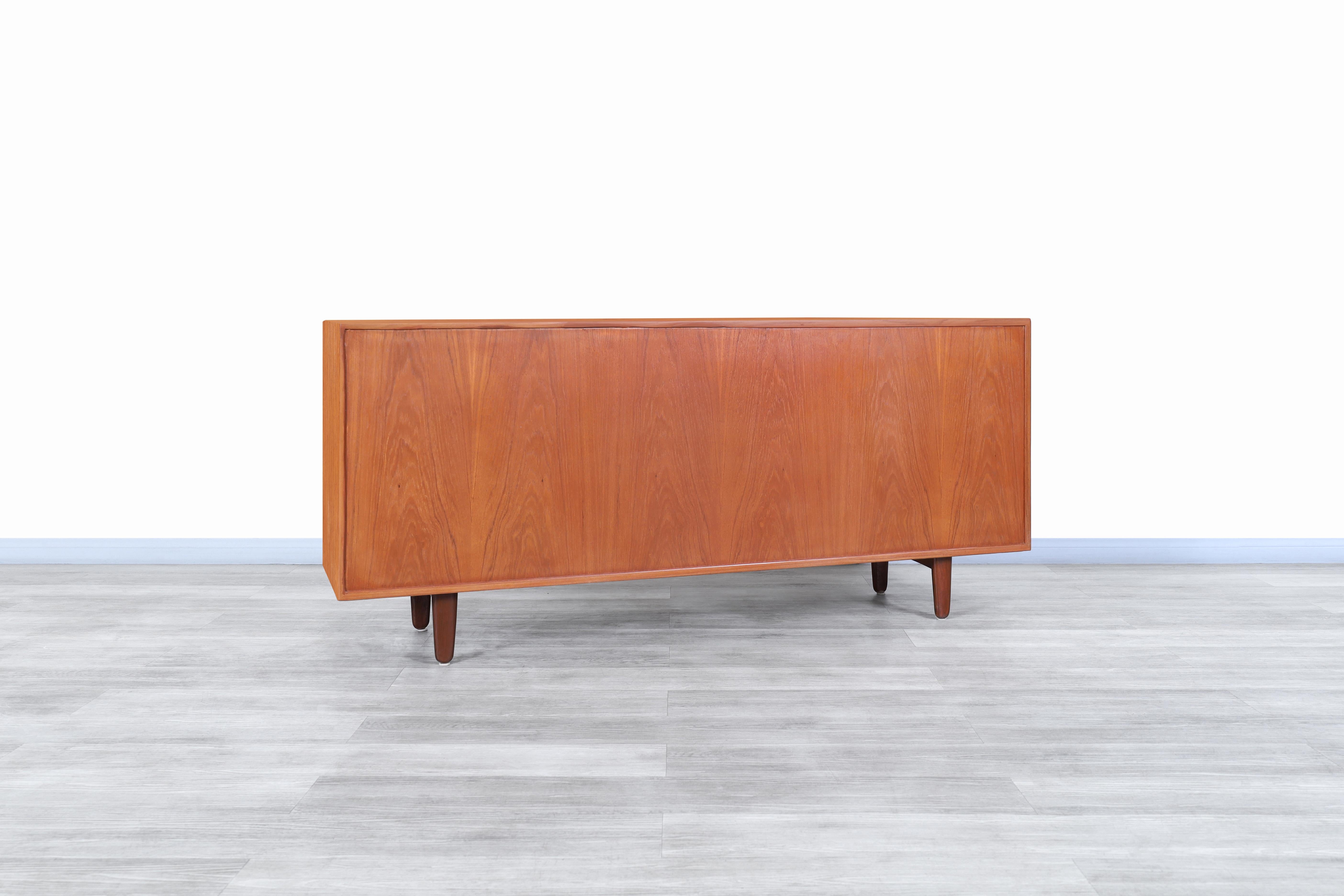 Danish Modern Teak Credenza by Svend A. Madsen for Falster Møbelfabrik For Sale 3