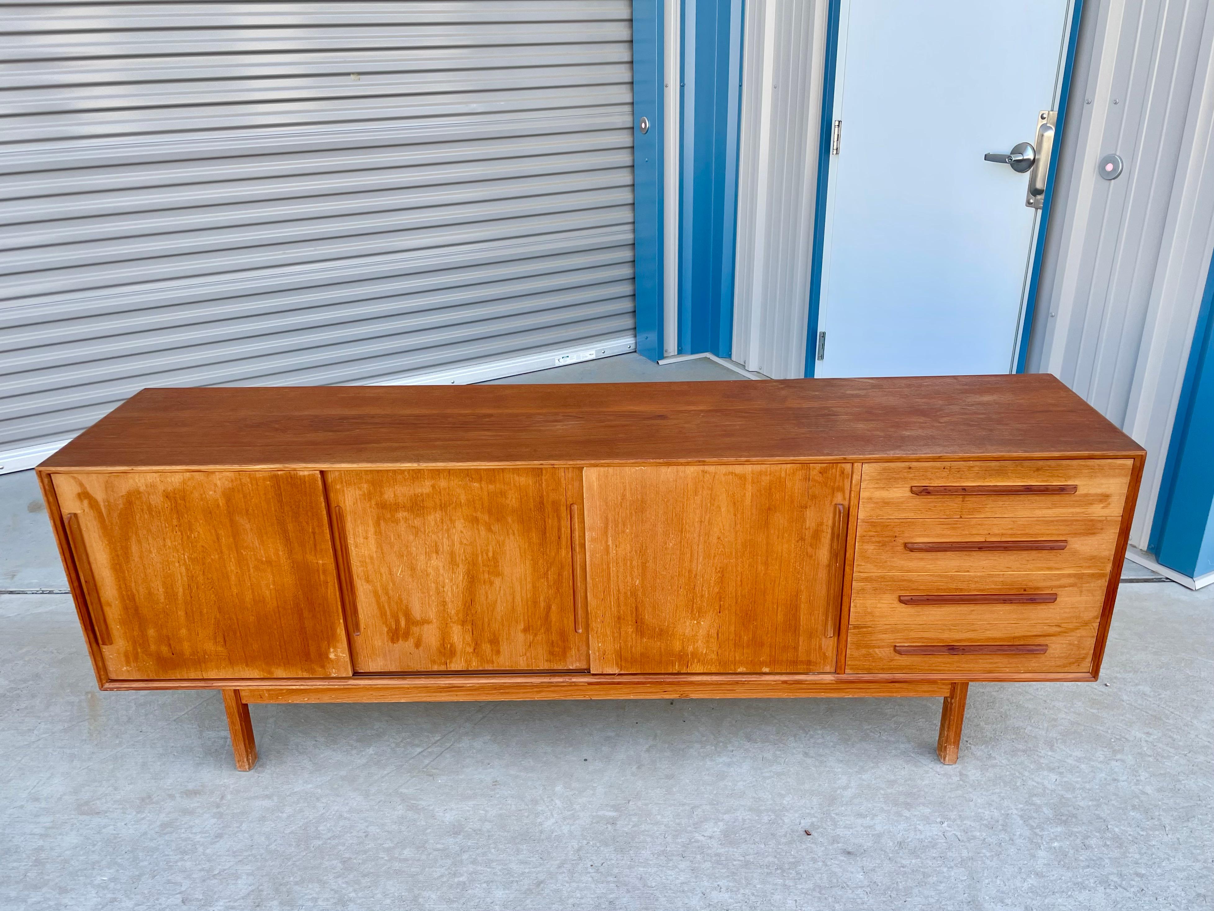 Danish Modern Teak Credenza In Good Condition For Sale In North Hollywood, CA