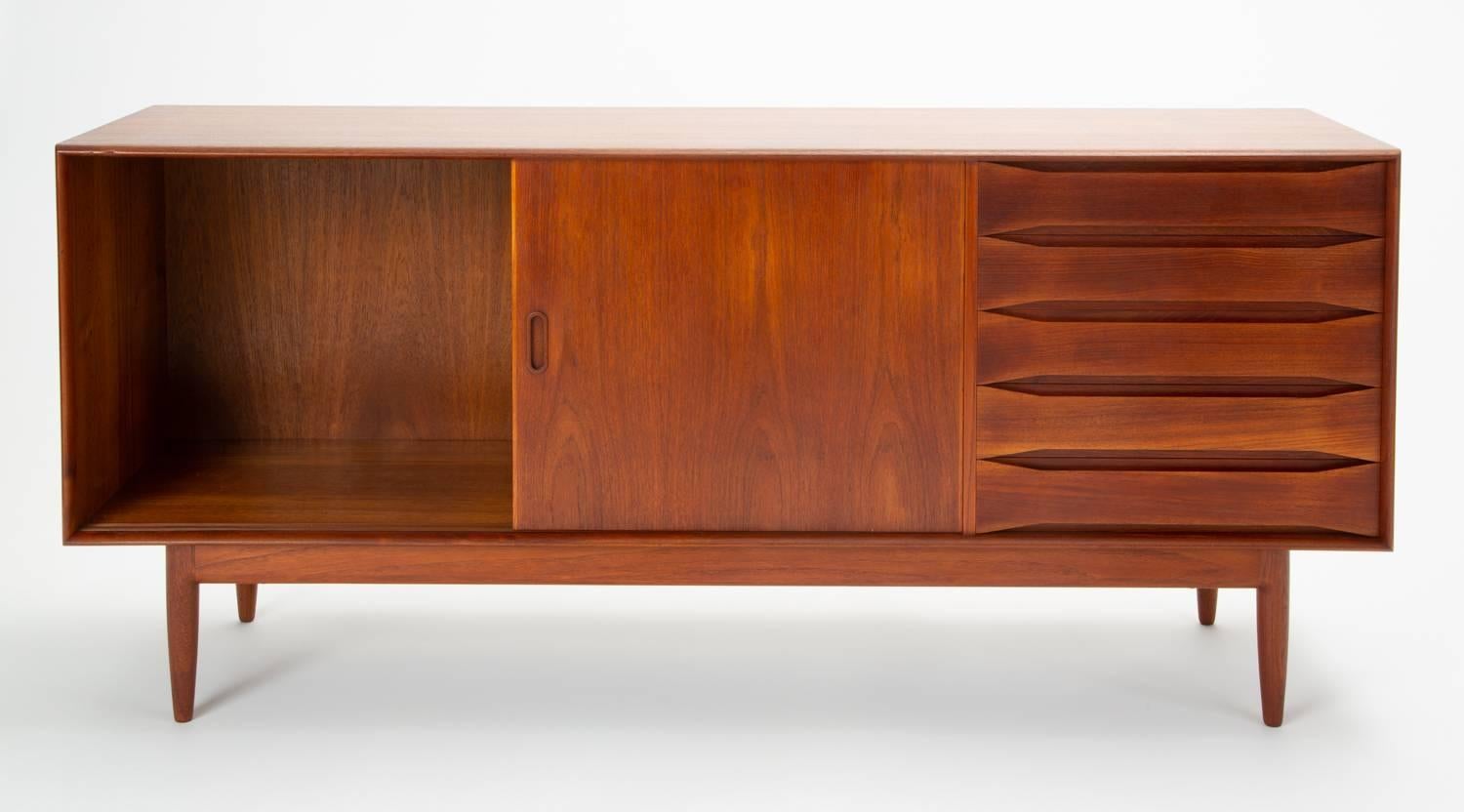 Danish Modern Teak Credenza with Bowtie Drawers by Johannes Aasbjerg In Excellent Condition In Los Angeles, CA