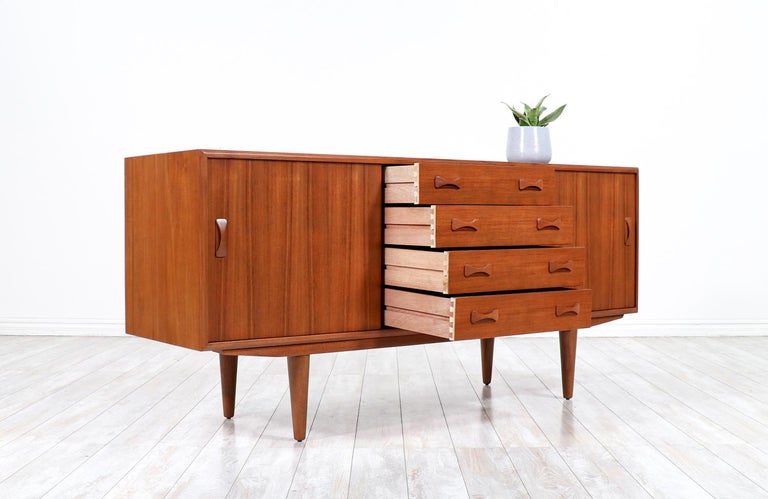 Wood Danish Modern Teak Credenza with Bowtie Style Pulls by Clausen & Søn For Sale