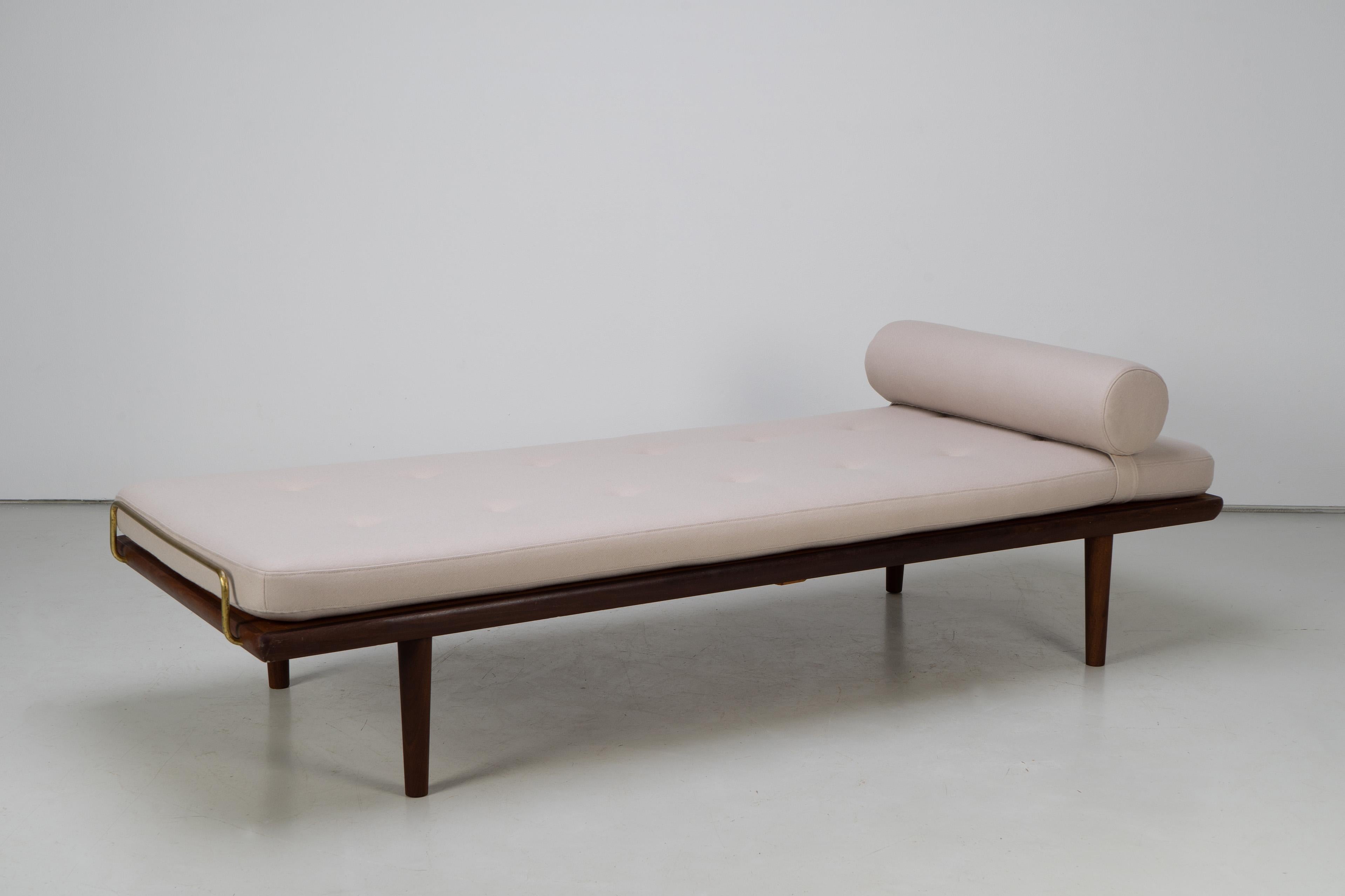 Danish Modern Teak Daybed by Hans Wegner Getama Model GE 19, 1960s 5