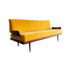 Danish Modern Teak Daybed / Sofa by Peter Hvidt for John Stuart 20th Century