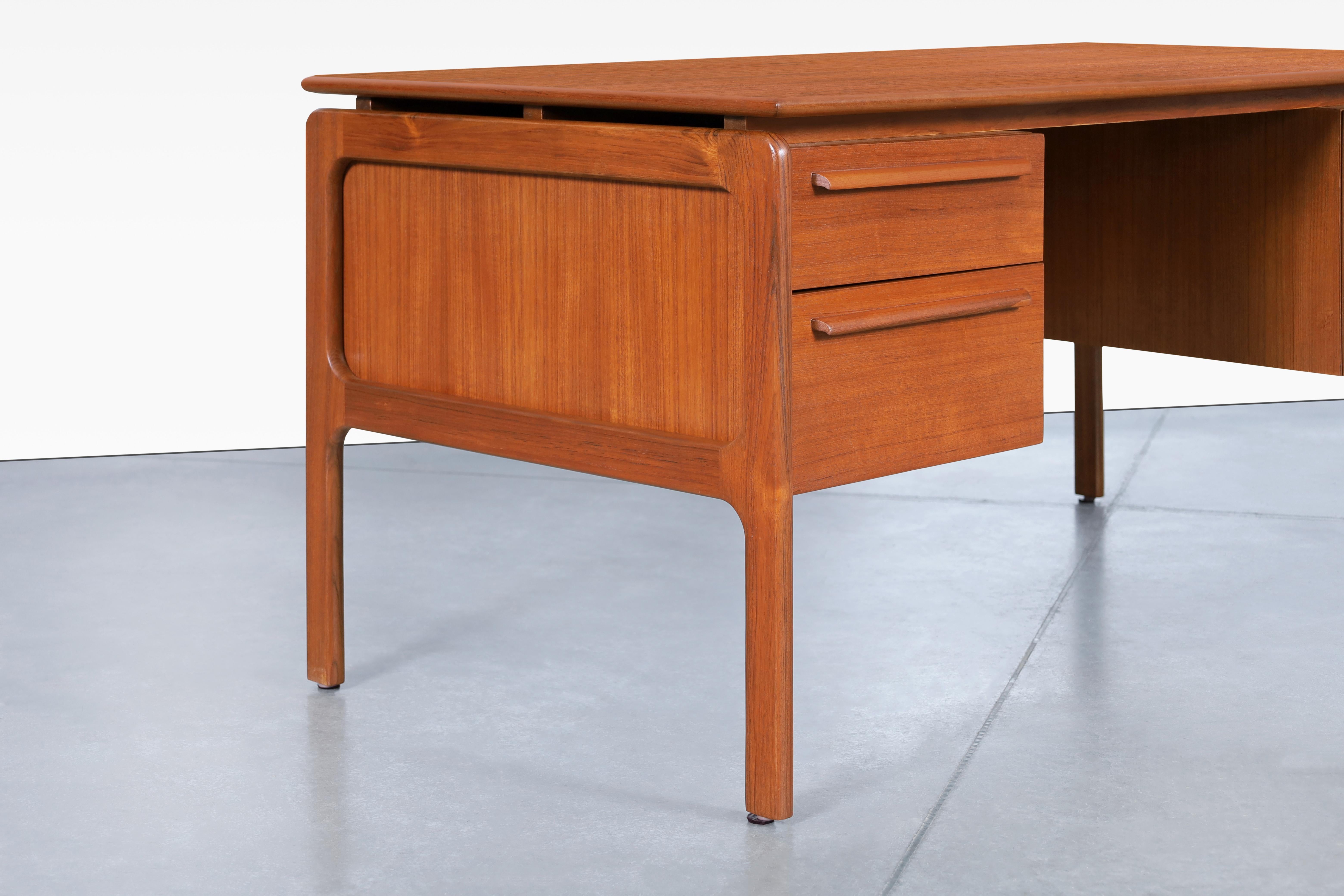 Mid-20th Century Danish Modern Teak Desk by Danflex For Sale