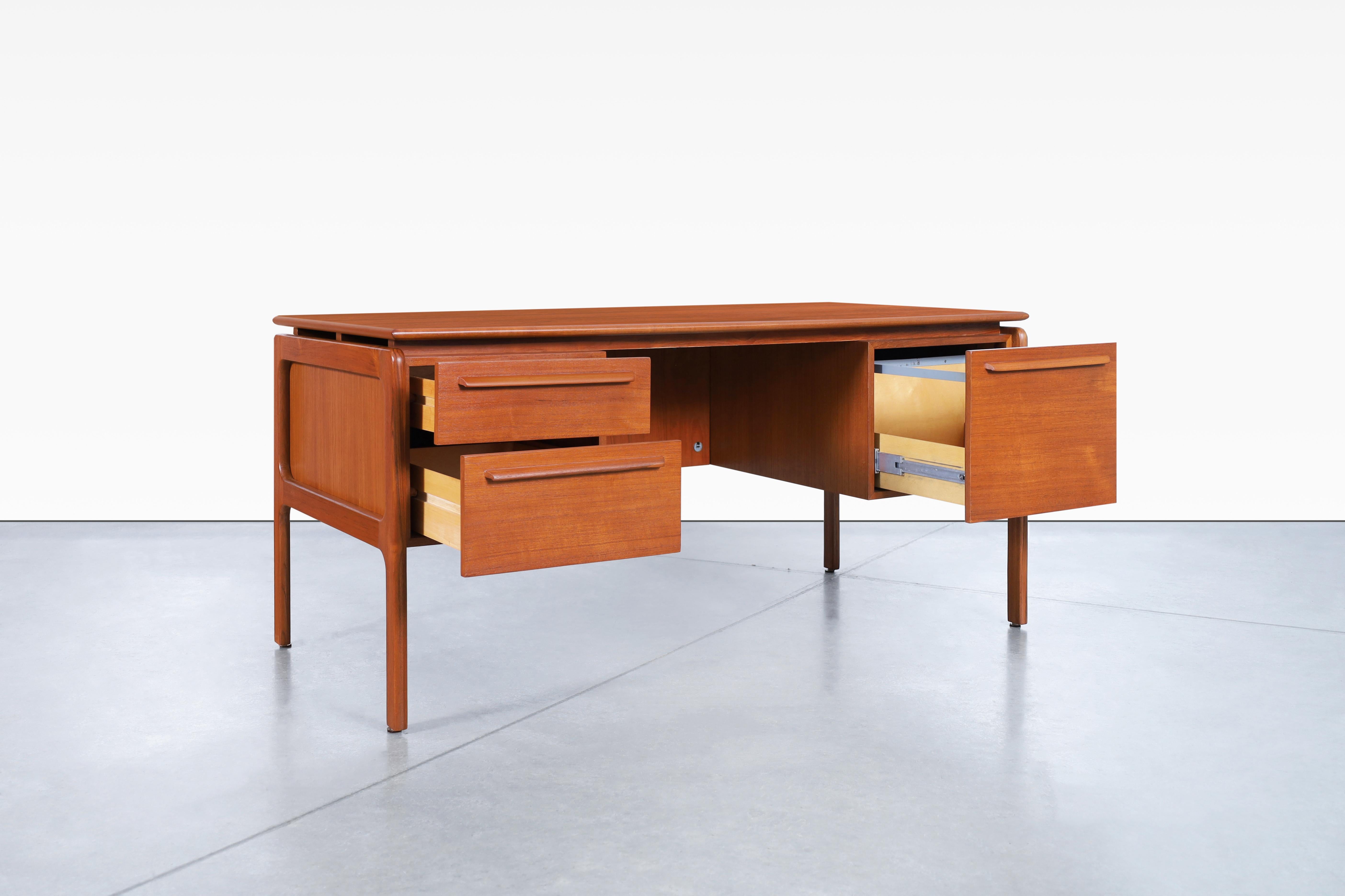 Danish Modern Teak Desk by Danflex For Sale 1