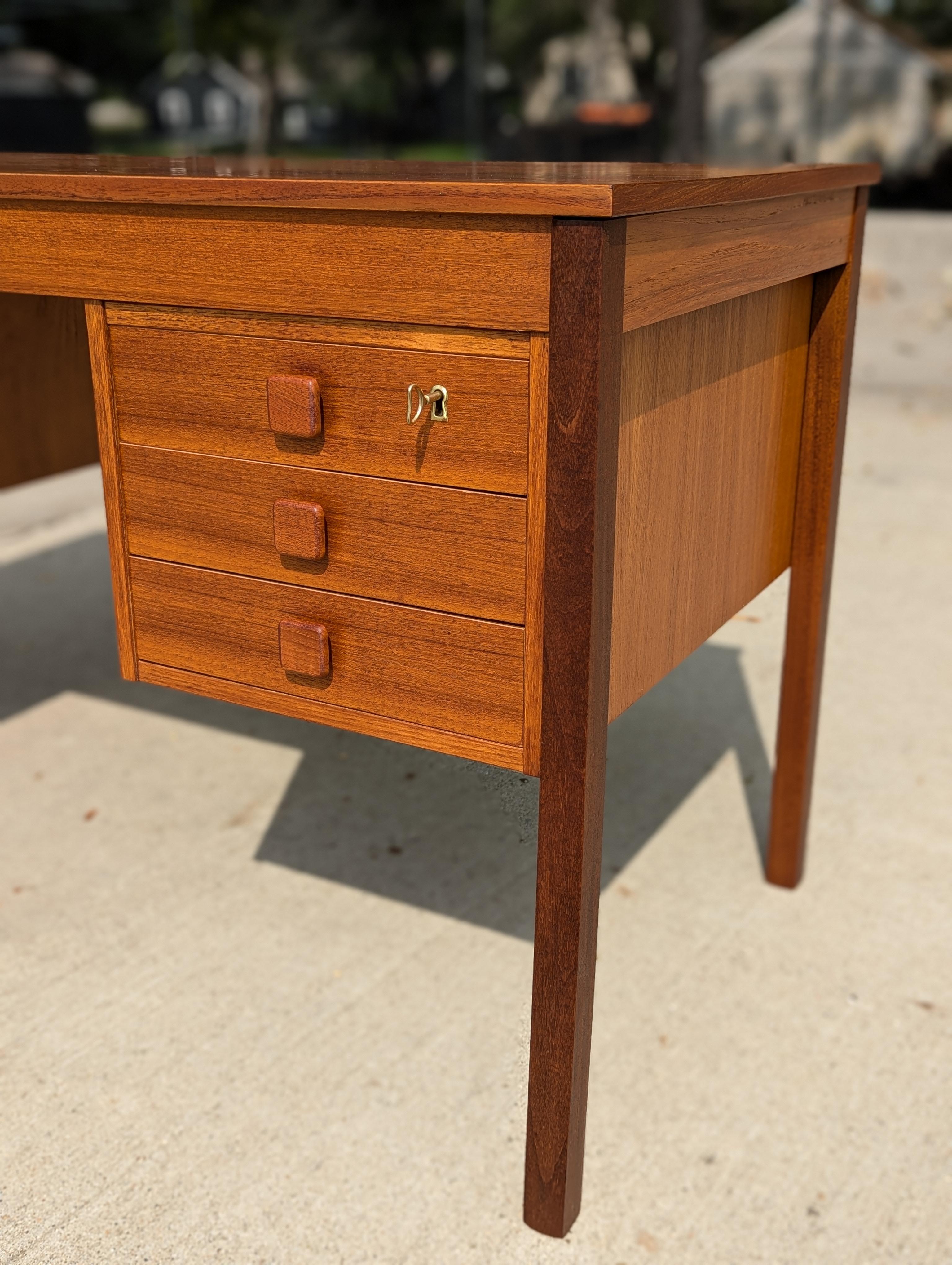 Danish Modern Teak Desk By Domino Møbler For Sale 5