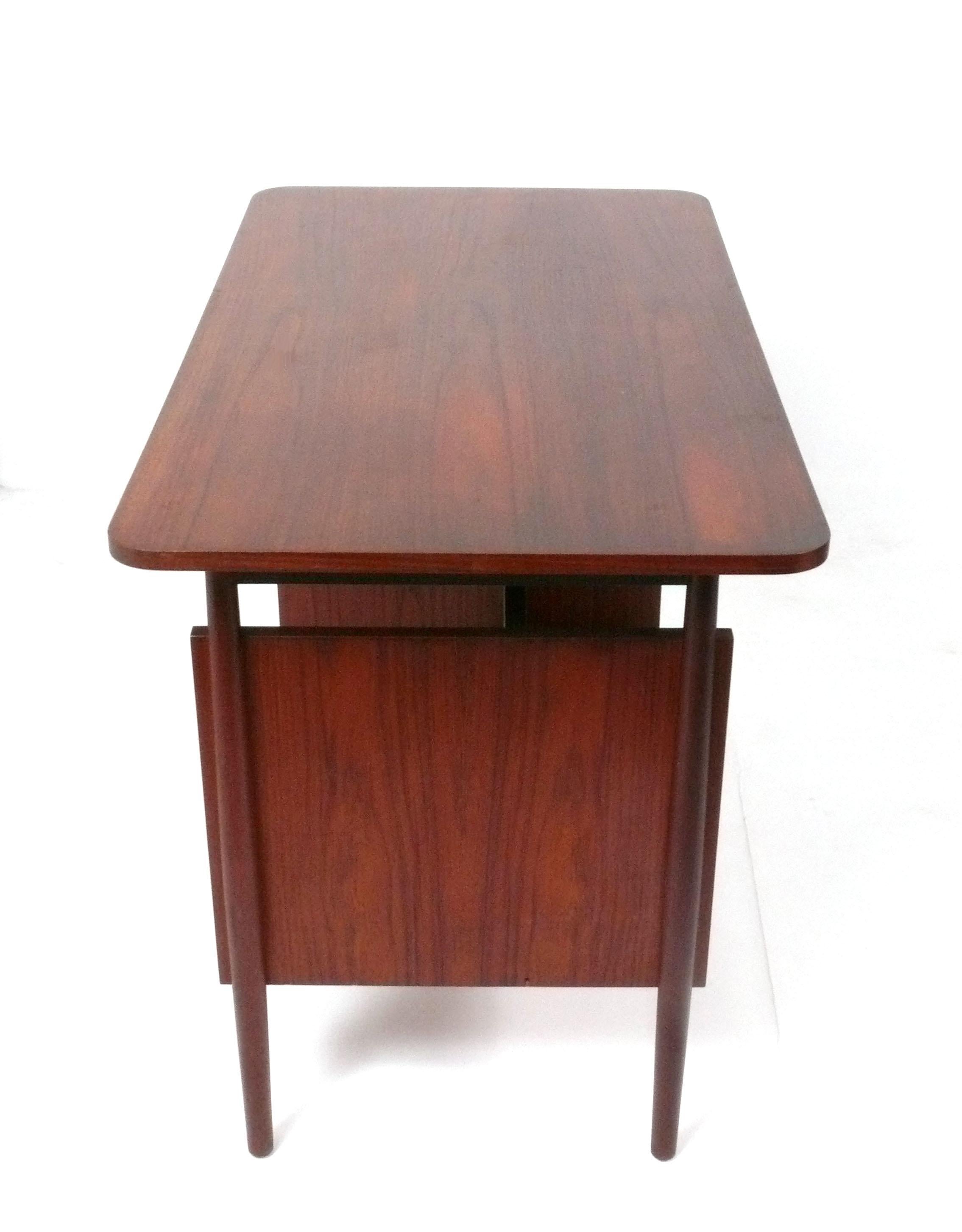 Danese Scrivania moderna danese in teak di Gunnar Nielsen Tibergaard Nielsen in vendita