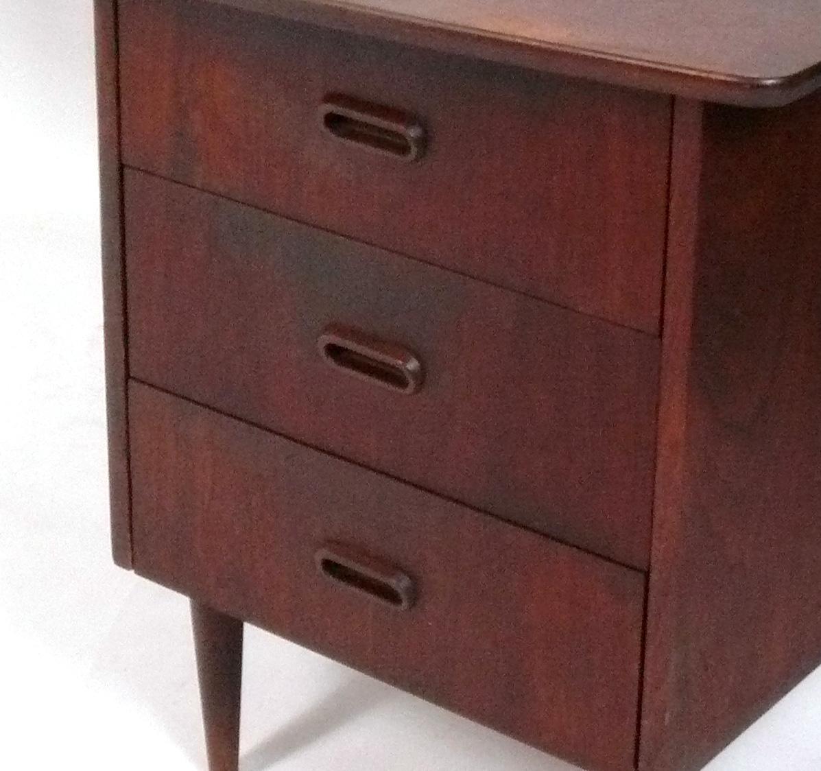 Danish Modern Teak Desk circa 1960s In Good Condition For Sale In Atlanta, GA