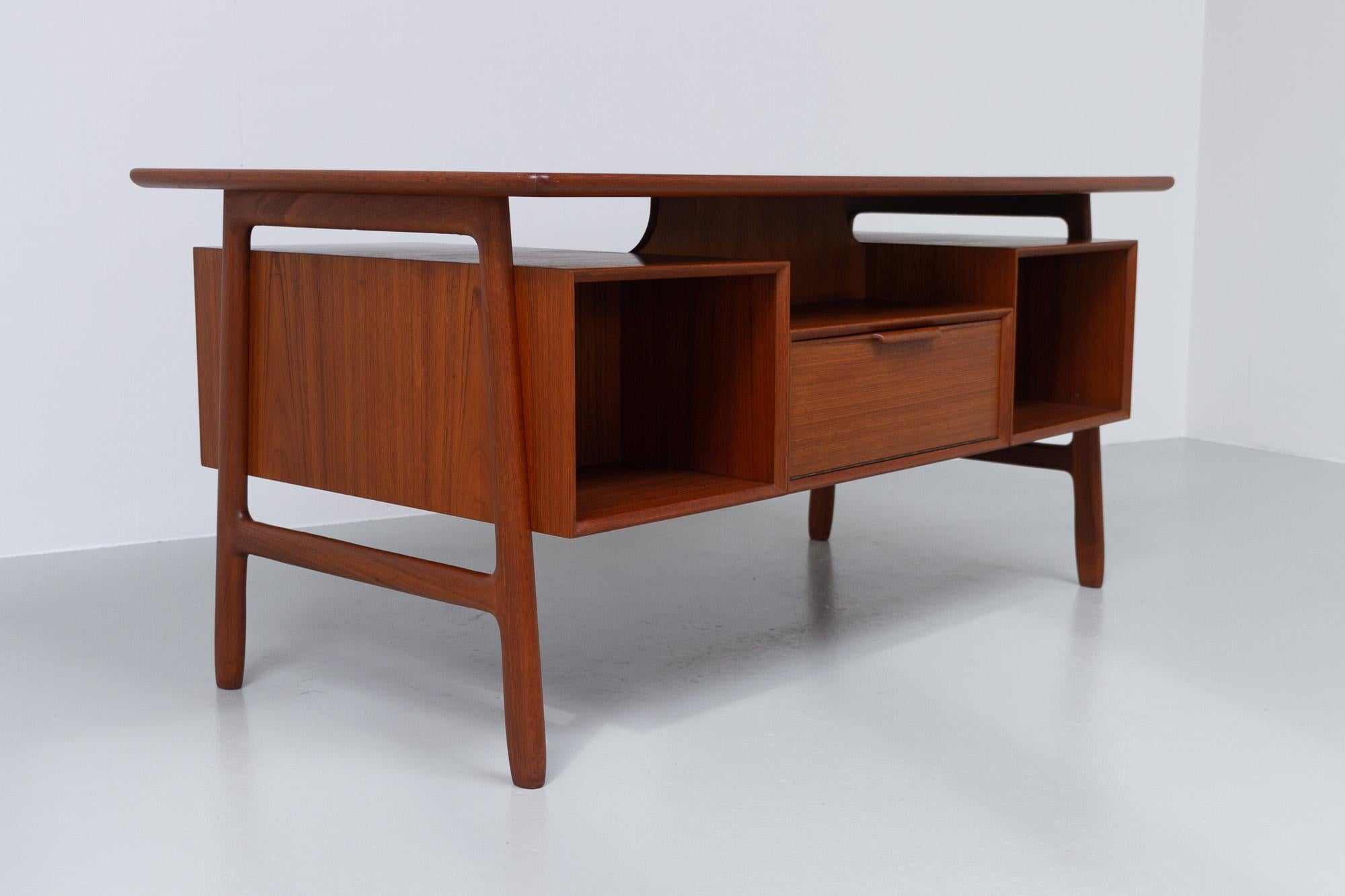 Danish Modern Teak Desk Model 75 by Gunni Omann for Omann Jun, 1960s 7