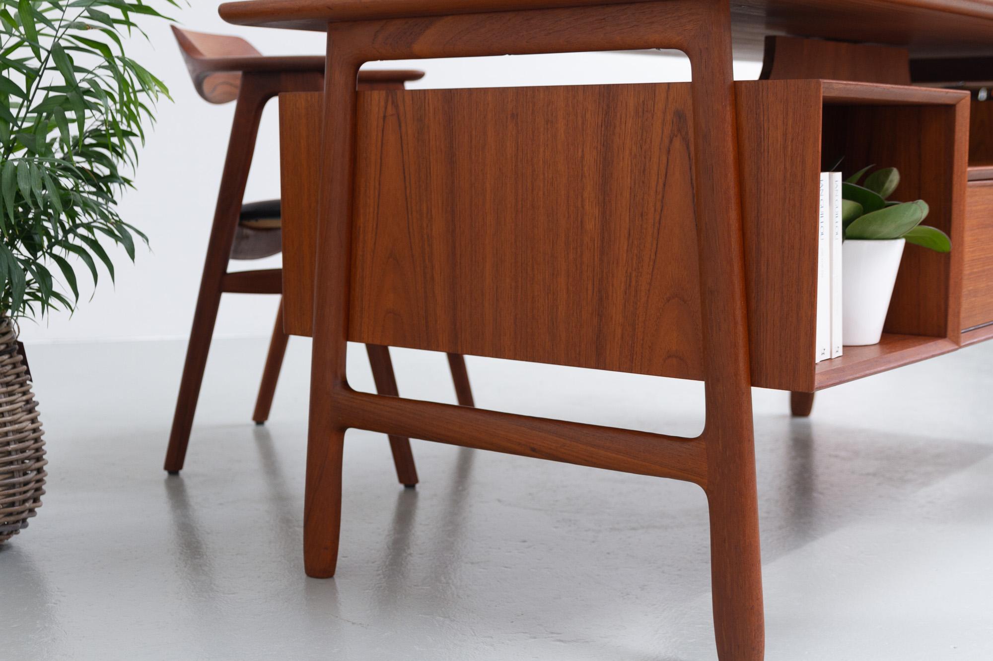 Danish Modern Teak Desk Model 75 by Gunni Omann for Omann Jun, 1960s 15