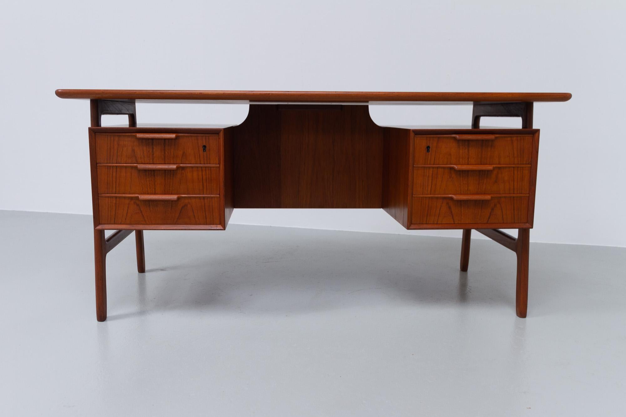 Scandinavian Modern Danish Modern Teak Desk Model 75 by Gunni Omann for Omann Jun, 1960s