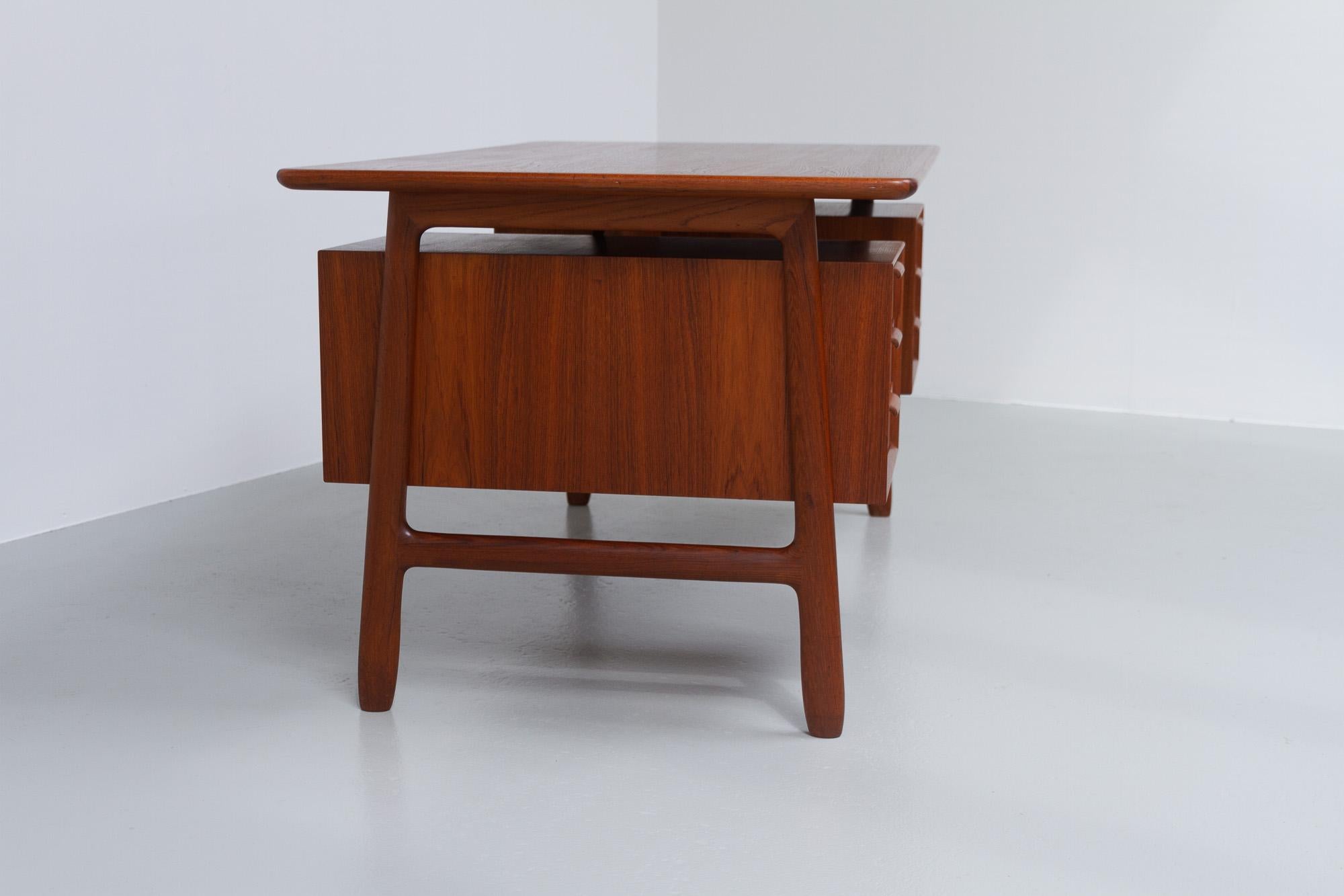 Danish Modern Teak Desk Model 75 by Gunni Omann for Omann Jun, 1960s 1