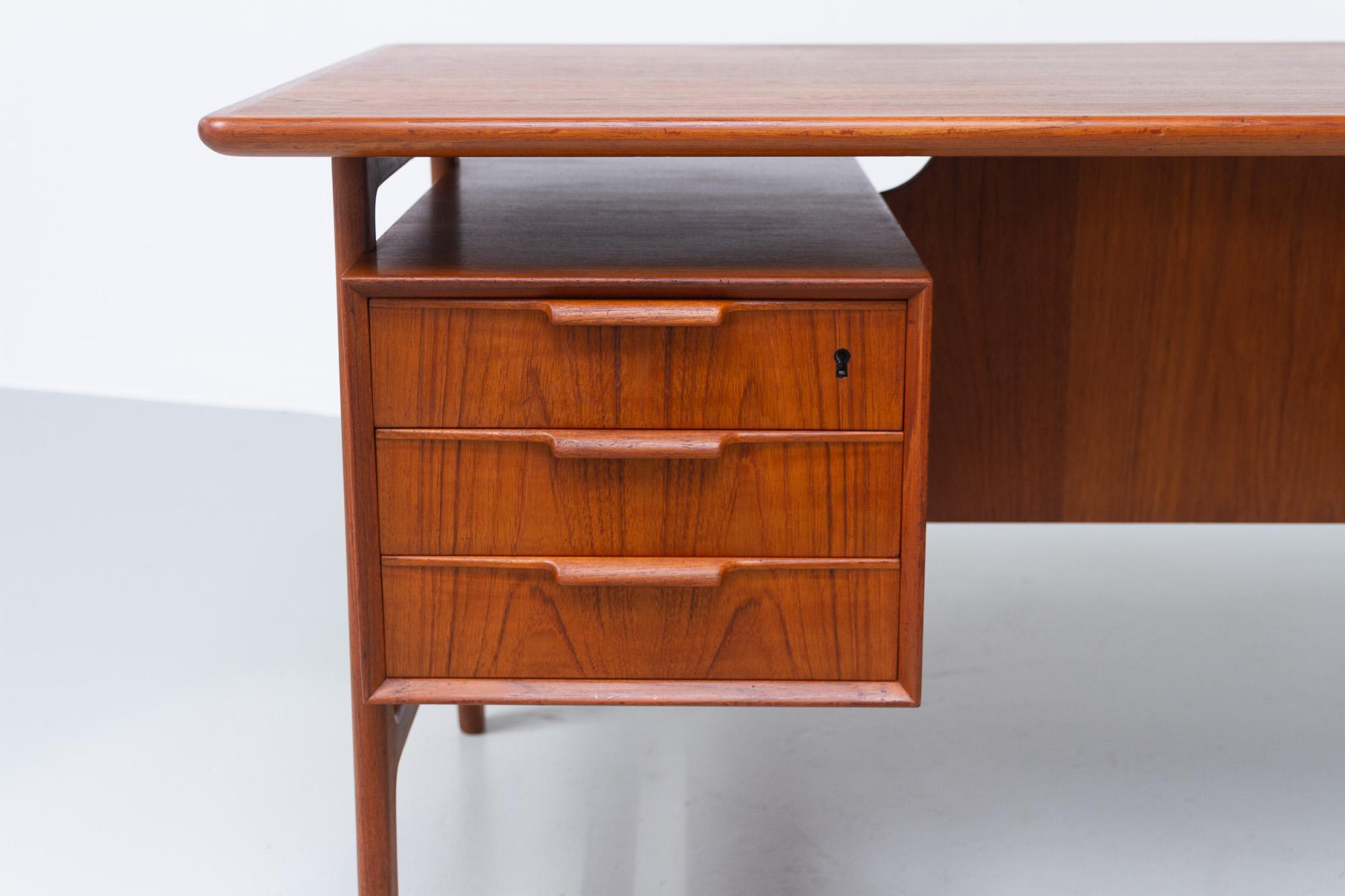 Danish Modern Teak Desk Model 75 by Gunni Omann for Omann Jun, 1960s 2
