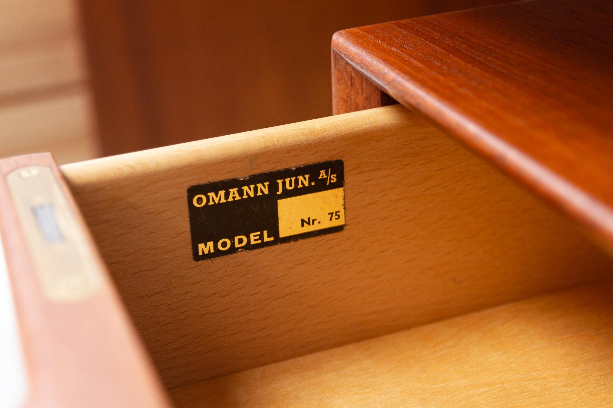 Danish Modern Teak Desk Model 75 by Gunni Omann for Omann Jun, 1960s 4