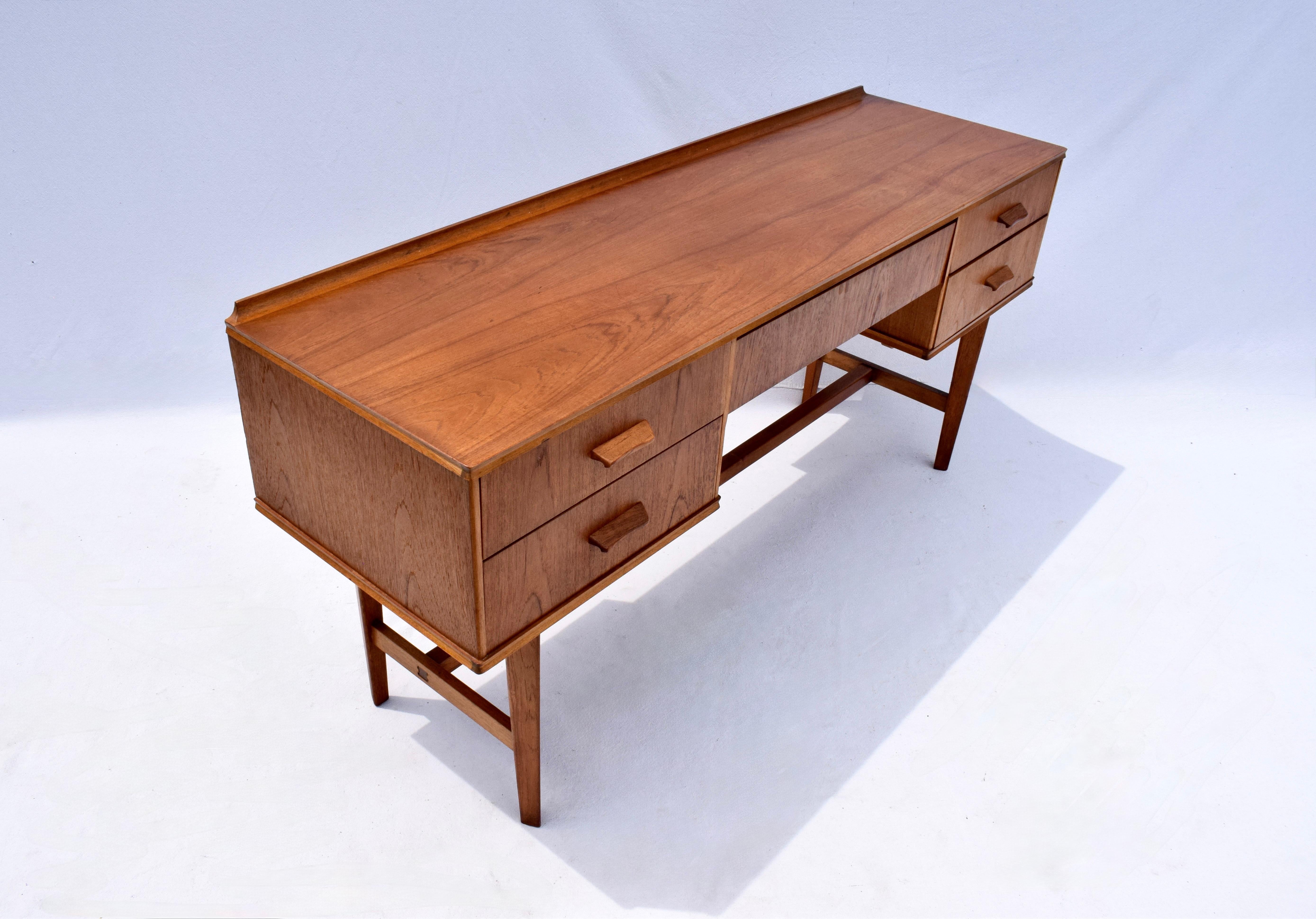 Danish Modern Teak Desk Set by Gimson & Slater LTD For Sale 3