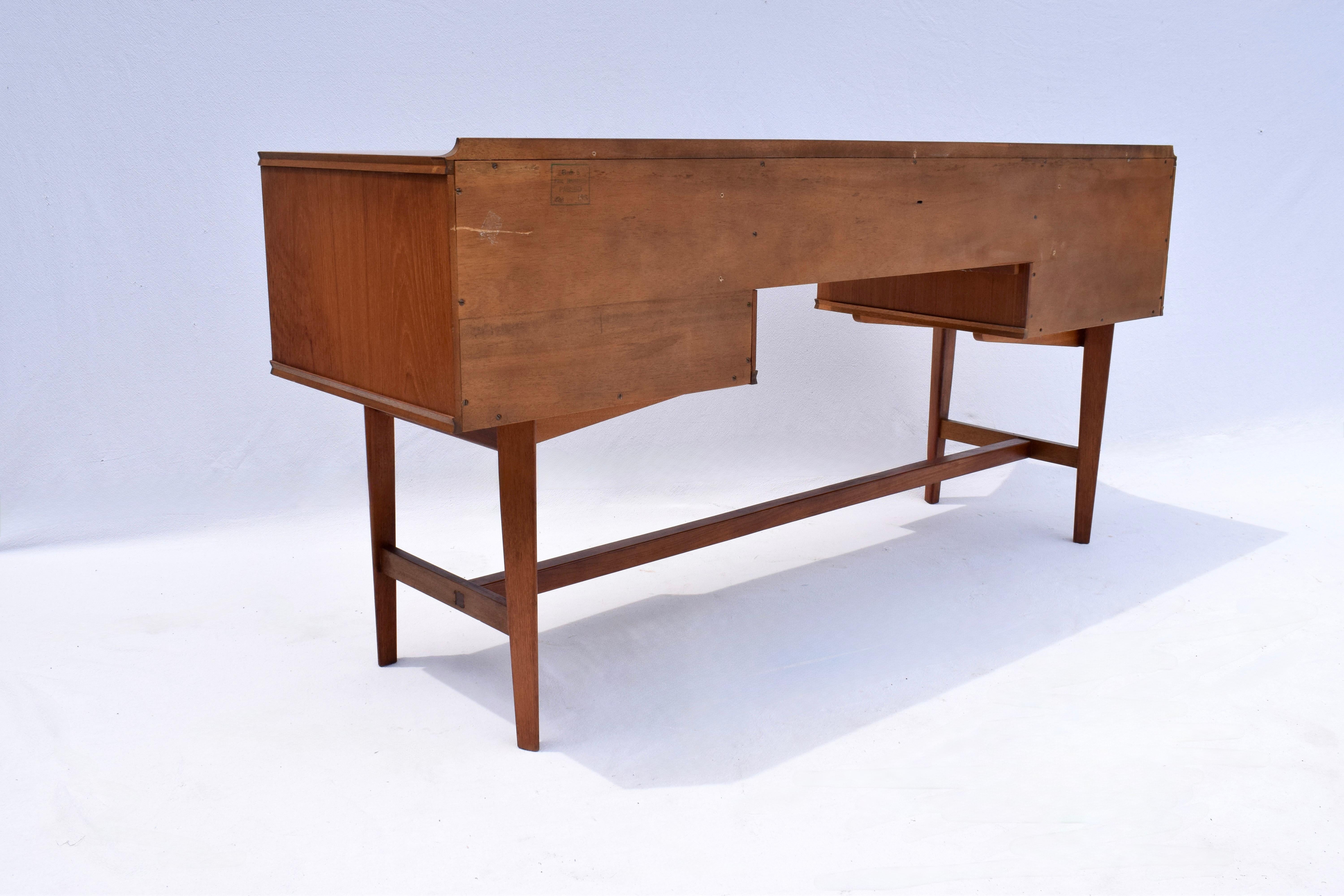 Danish Modern Teak Desk Set by Gimson & Slater LTD For Sale 5