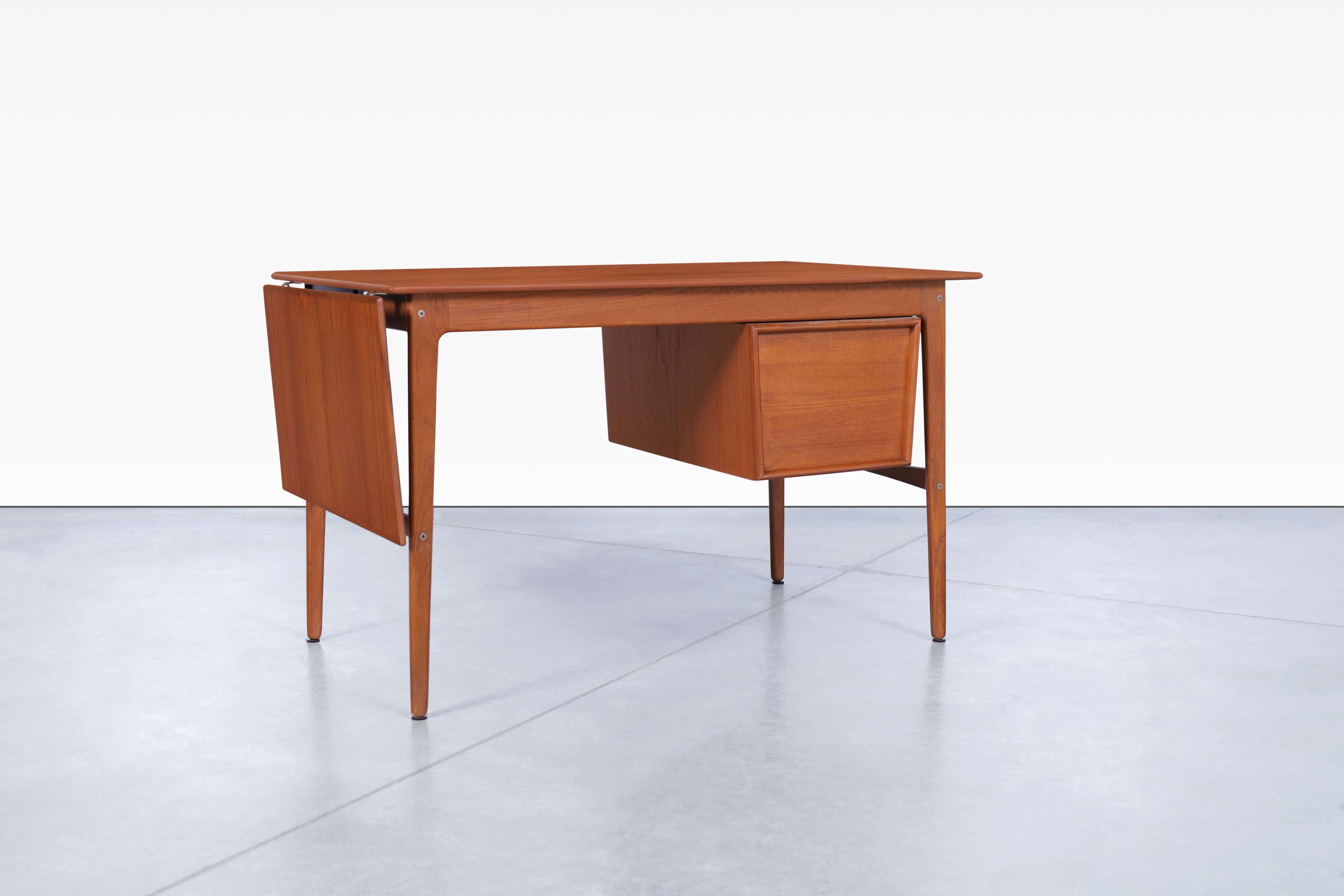 Danish Modern Teak Desk w/ Drop-Leaf by Aksel Boll Jensen For Sale 3