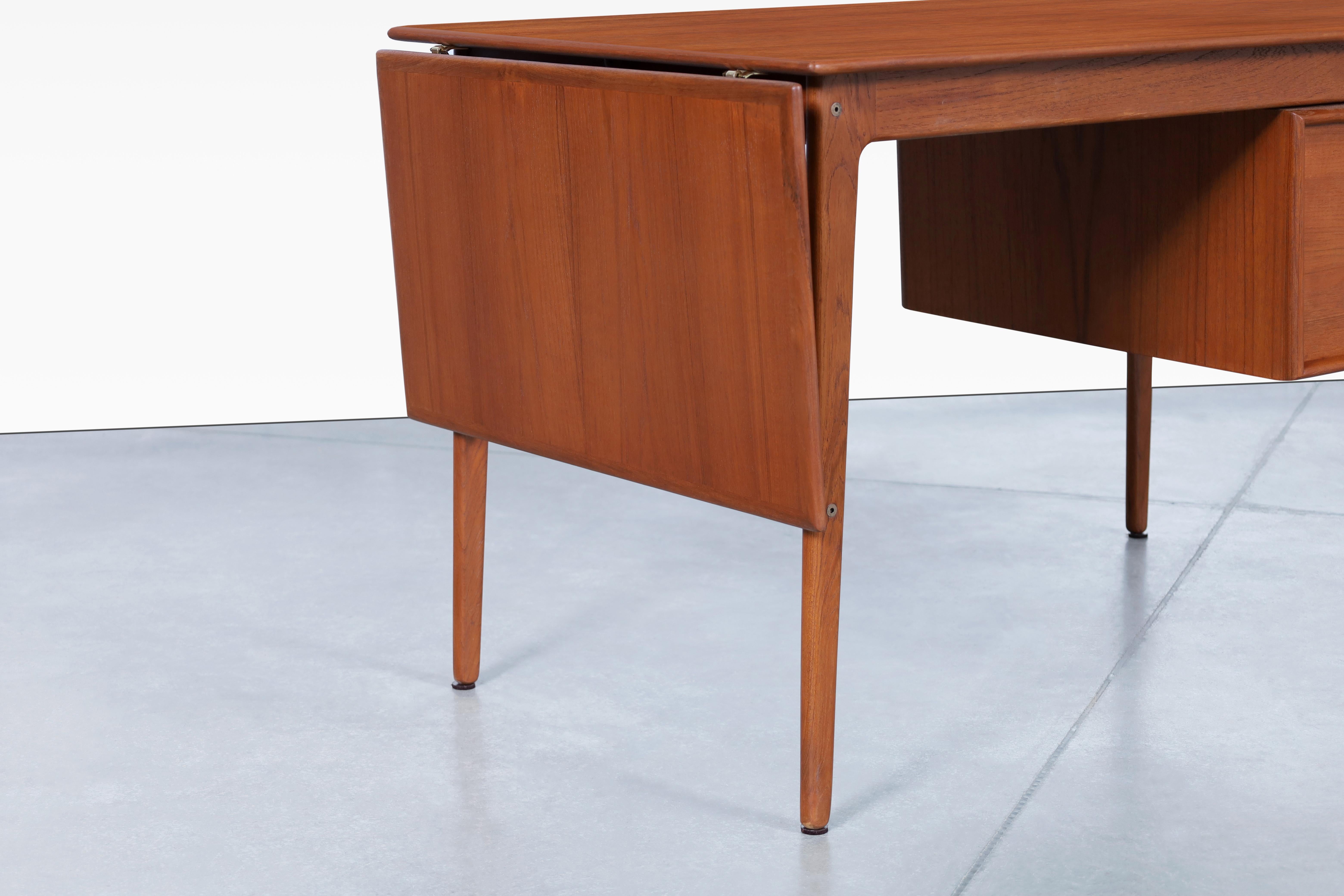 Danish Modern Teak Desk w/ Drop-Leaf by Aksel Boll Jensen For Sale 4