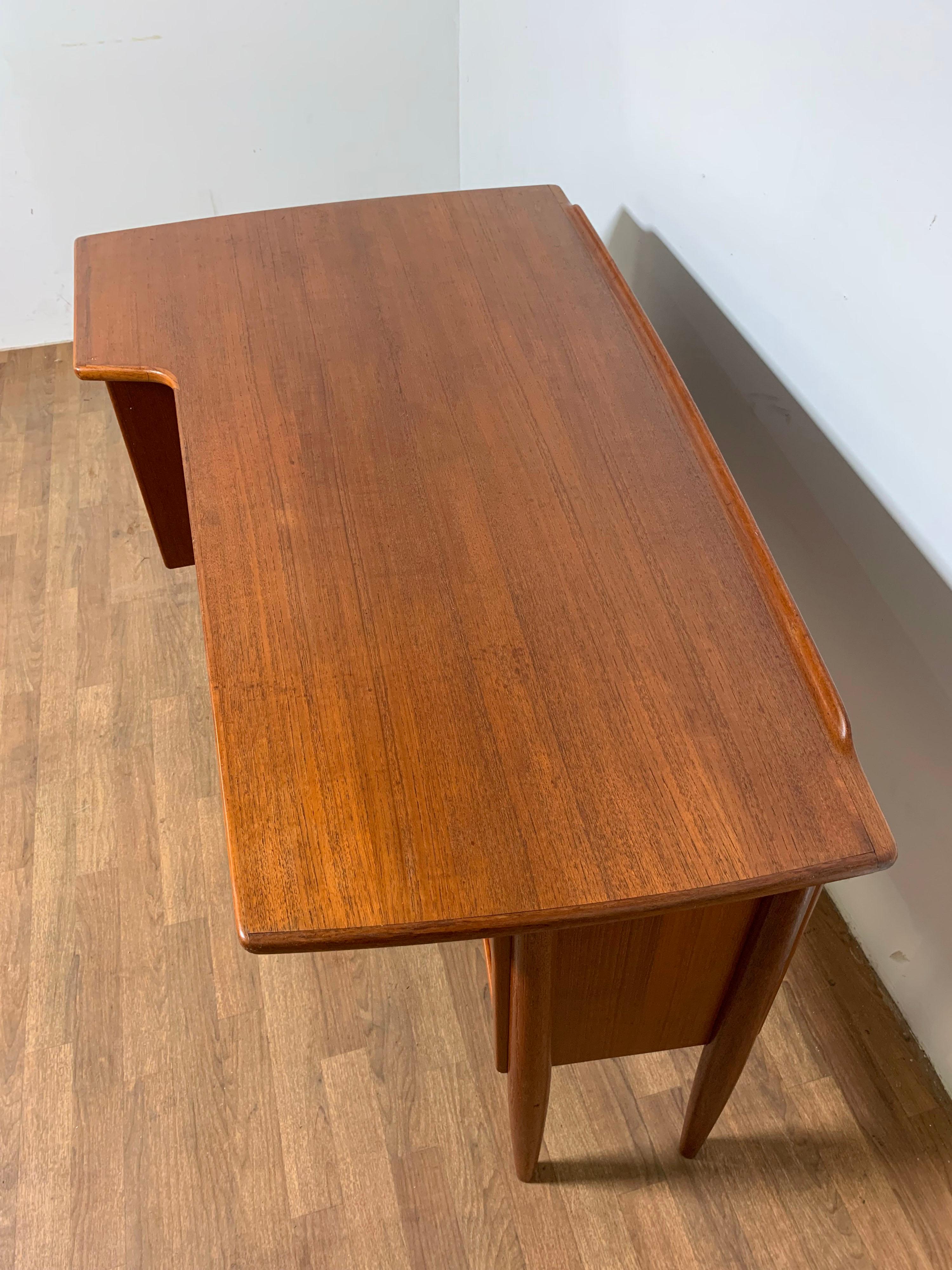 Scandinavian Modern Danish Modern Teak Desk with Asymmetrical Top by Göran Strand, Sweden