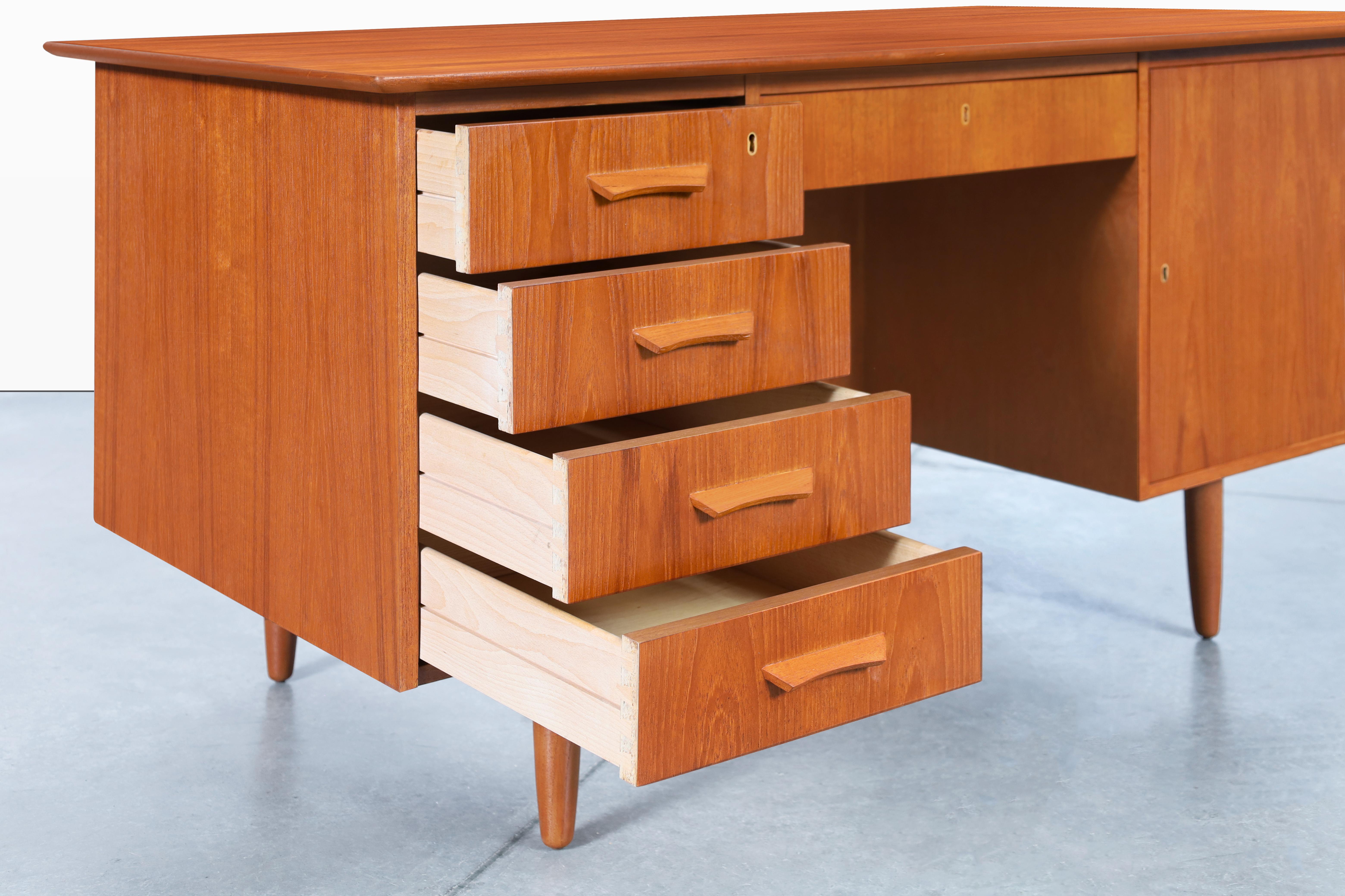 Danish Modern Teak Desk with Bookcase For Sale 2