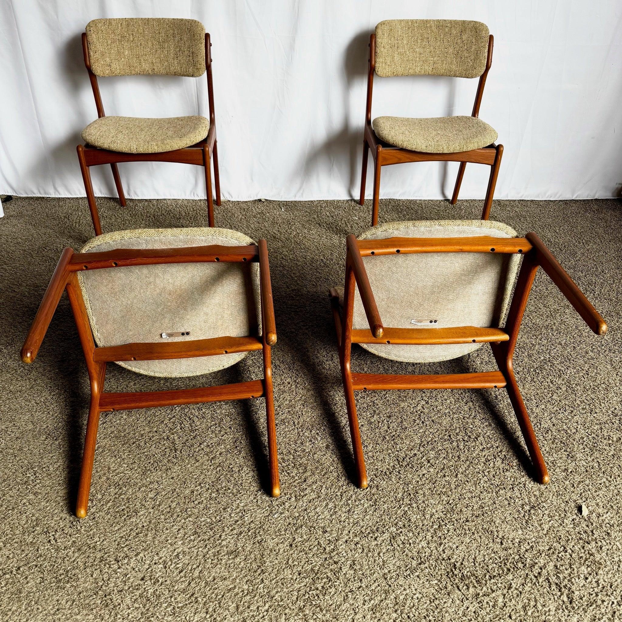 Danois Chaises de salle à manger modernes danoises en teck par O.D. Møbler A-S - Lot de 4 en vente