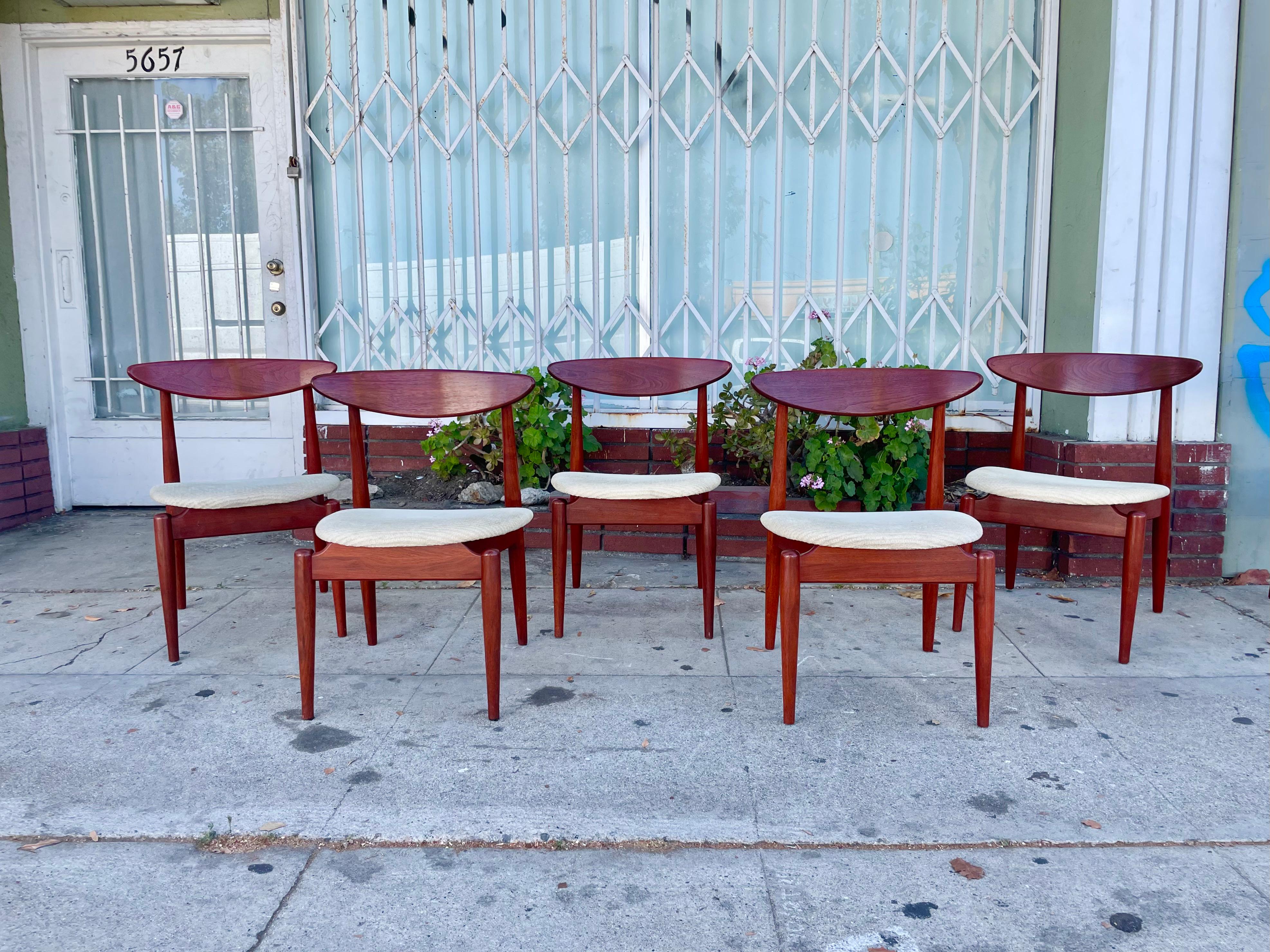 Chaises de salle à manger danoises modernes en teck - lot de 6 Bon état - En vente à North Hollywood, CA