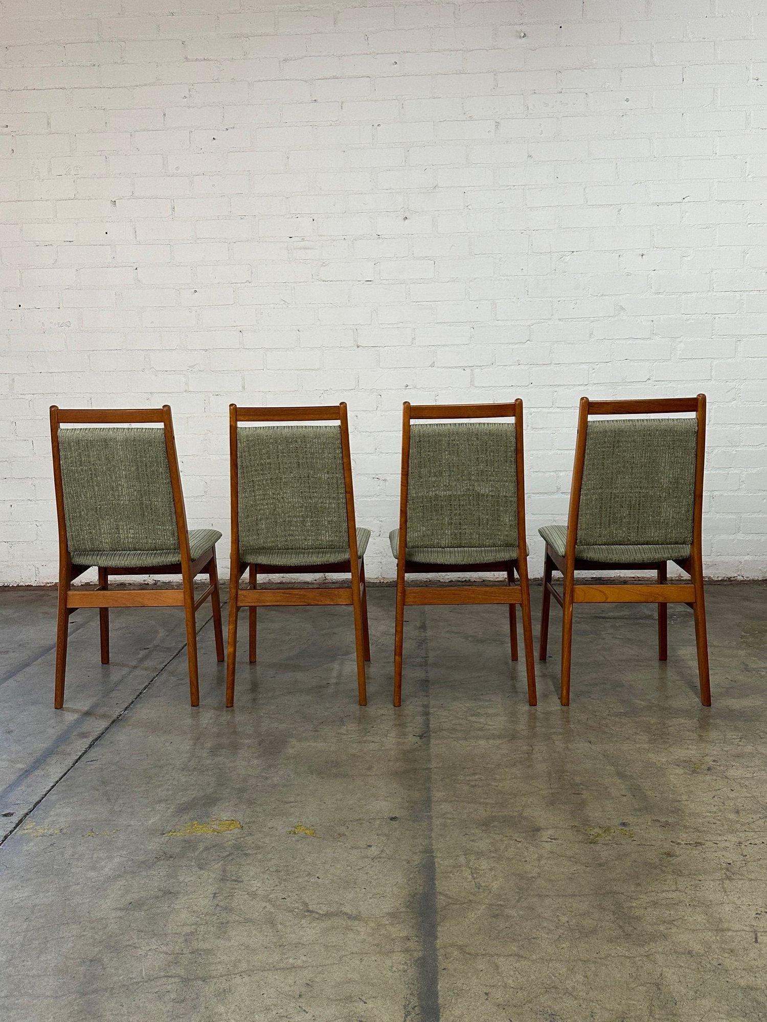 Dänische moderne Esszimmerstühle aus Teakholz – Vierer-Set im Angebot 8