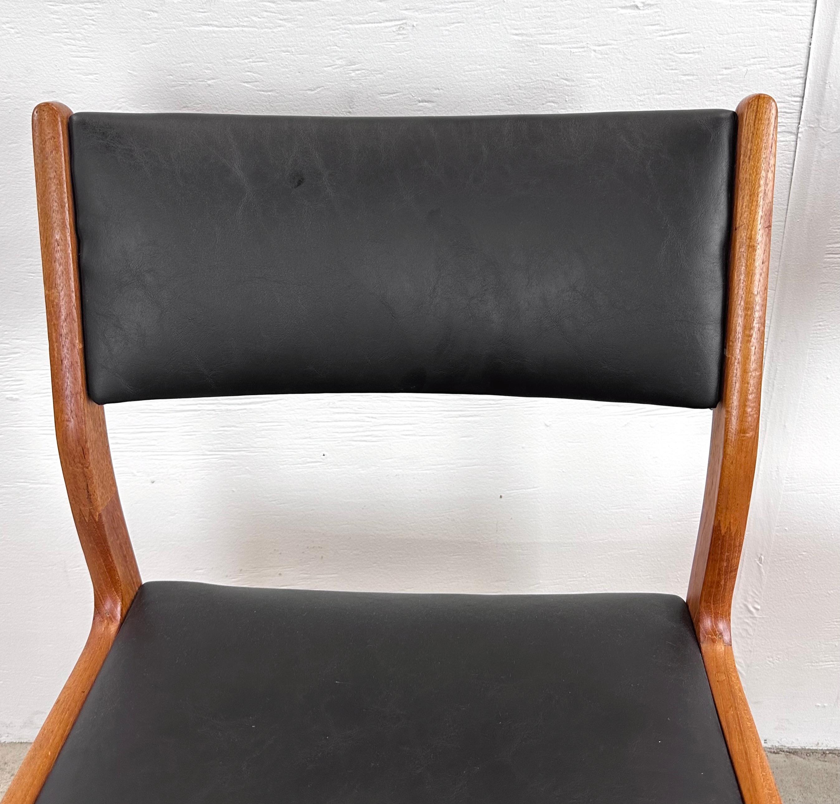 Danish Modern Teak Dining Chairs- Set of Four 11