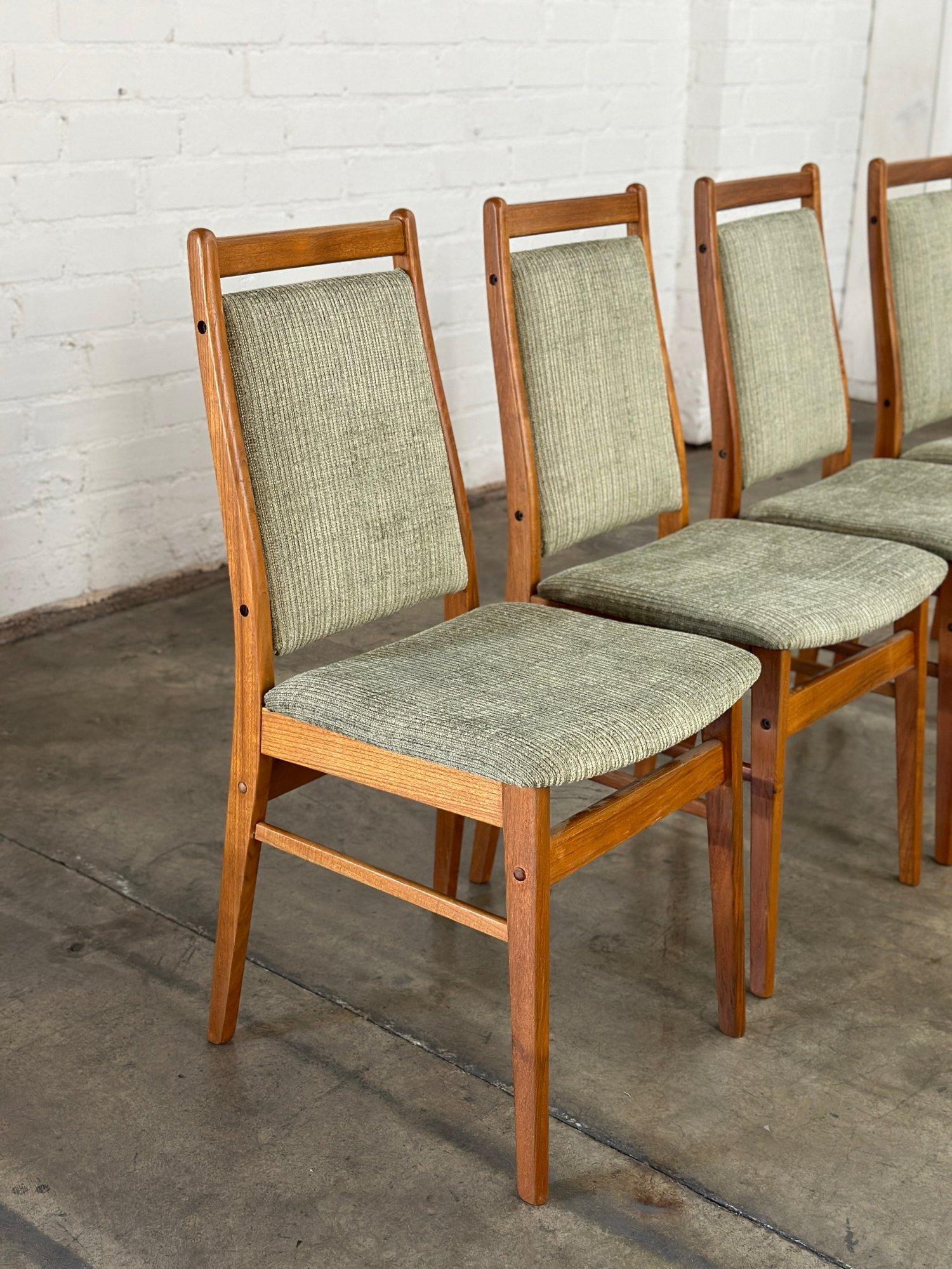 Danish Modern Teak Dining Chairs -set of Four For Sale 1
