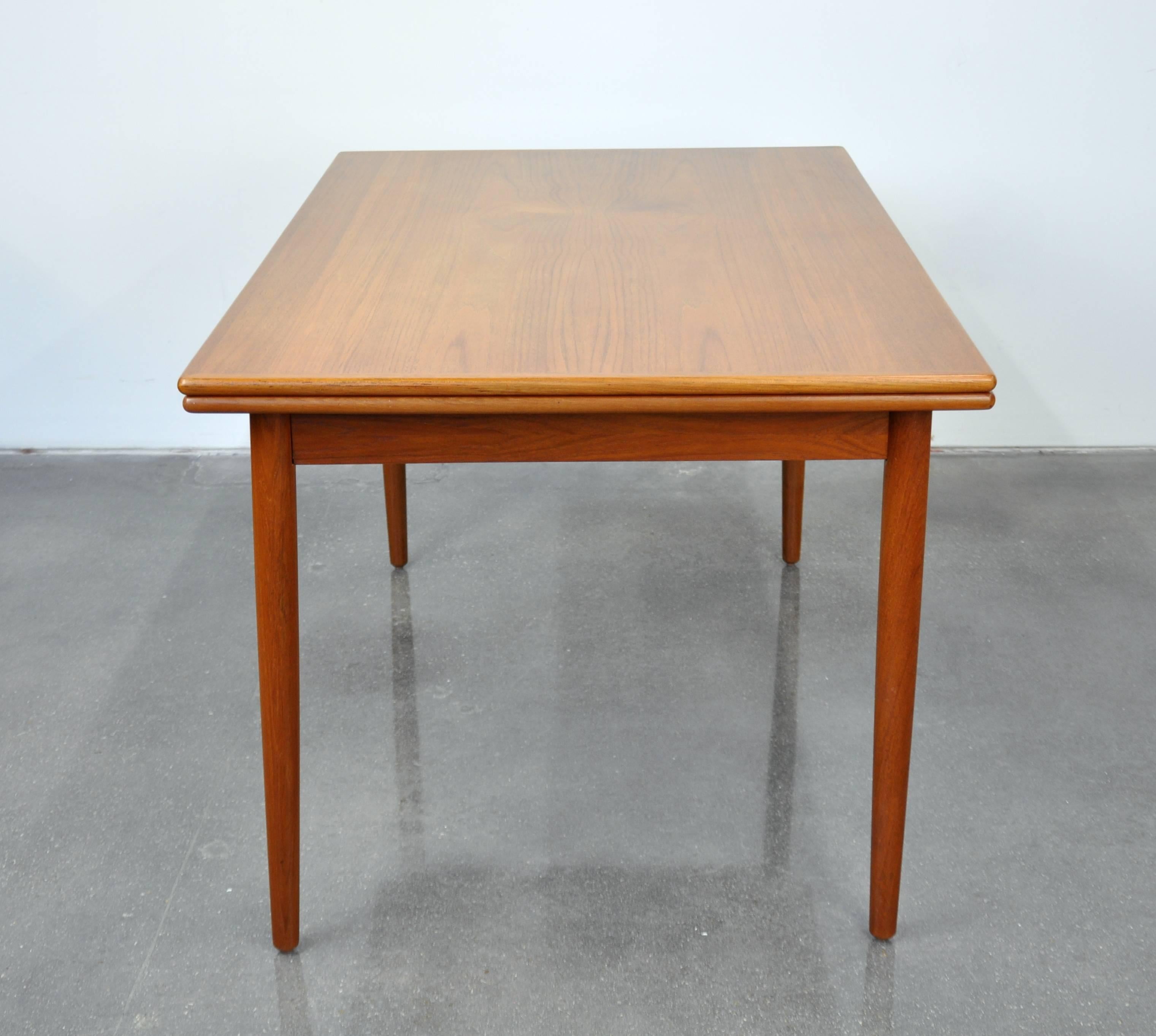 Danish Modern Teak Dining Set with Four Moller Model #78 Chairs 10
