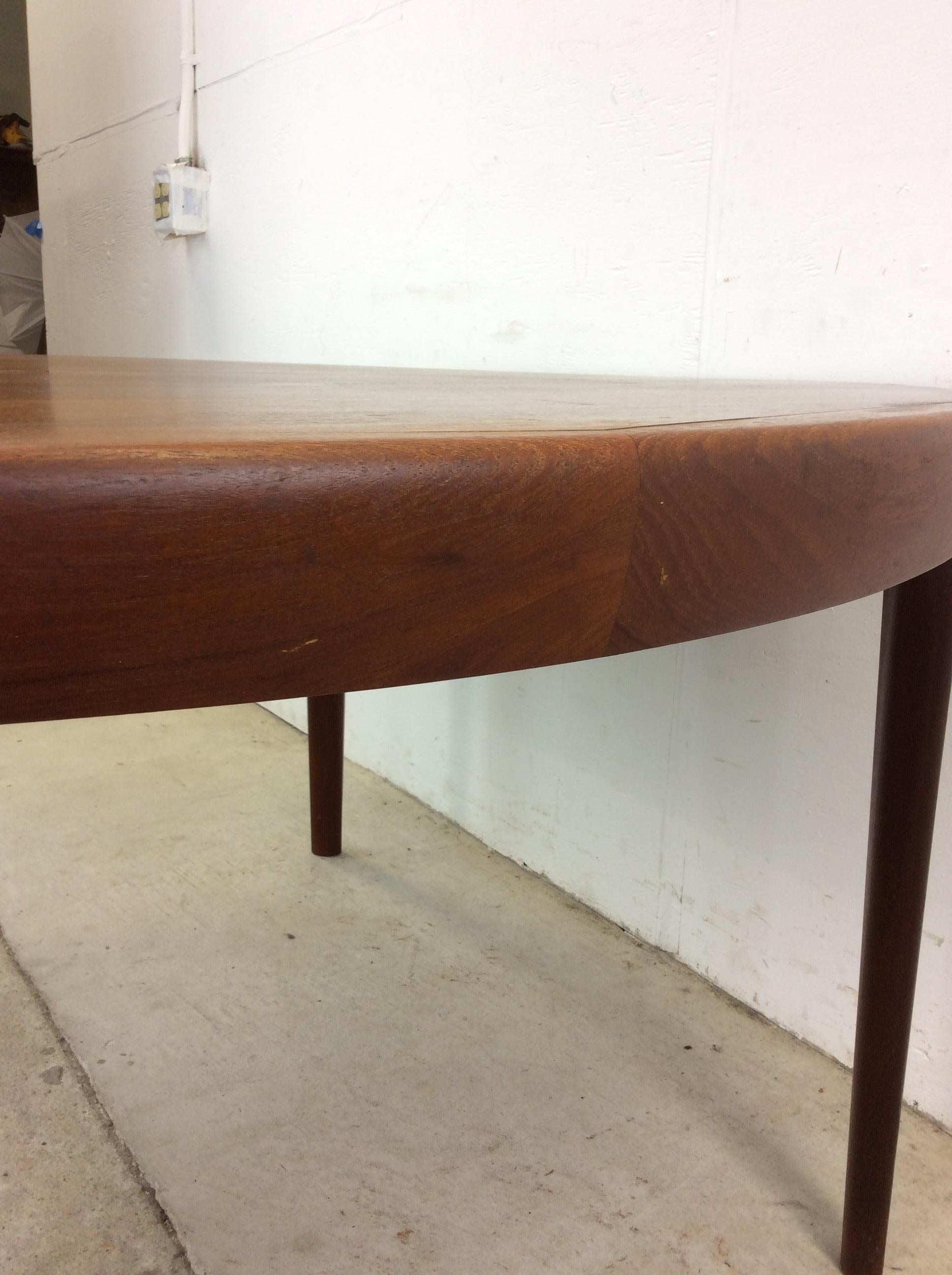 Danish Modern Teak Dining Table with 3 Large Leafs 7