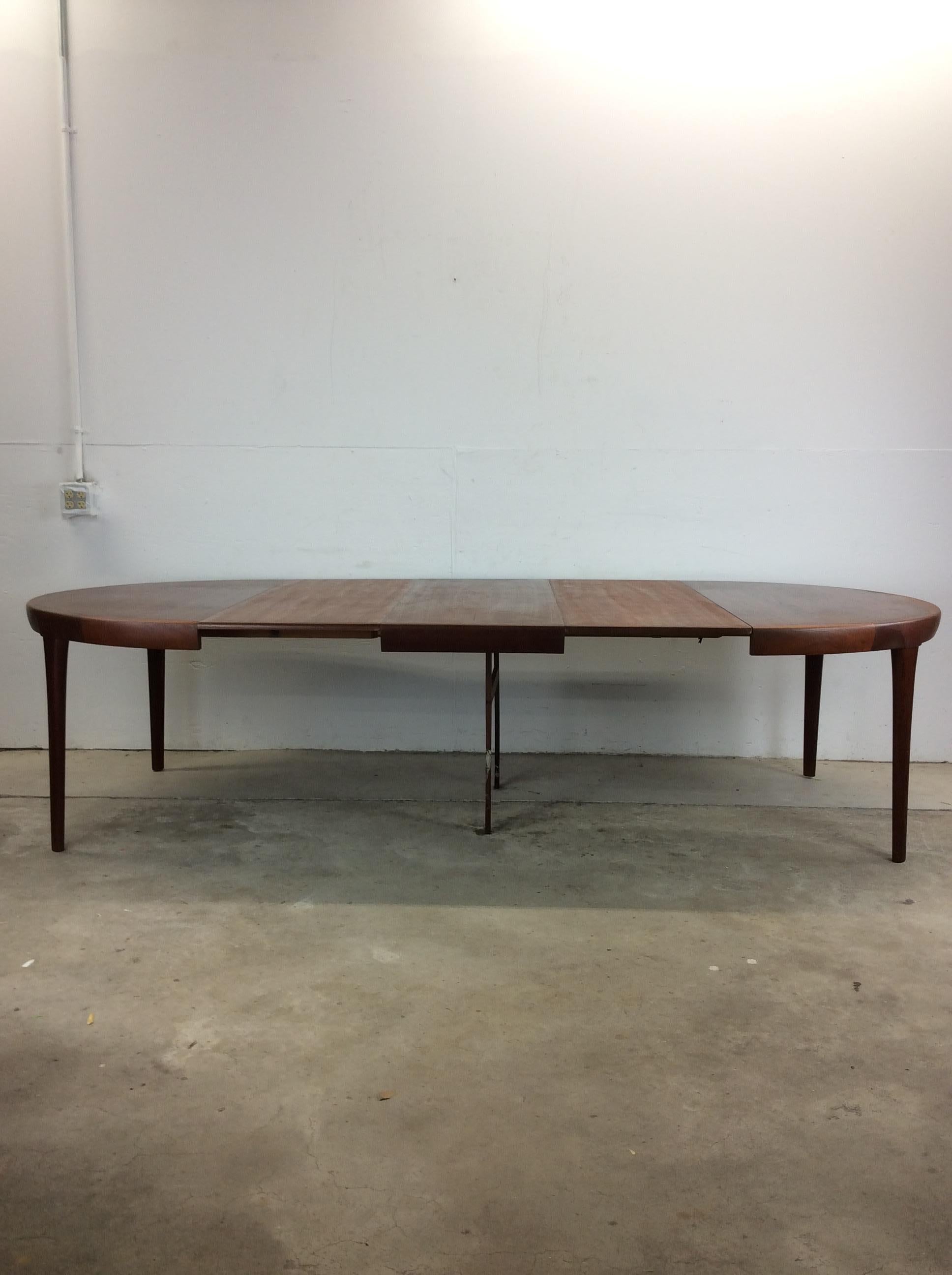 Danish Modern Teak Dining Table with 3 Large Leafs 13