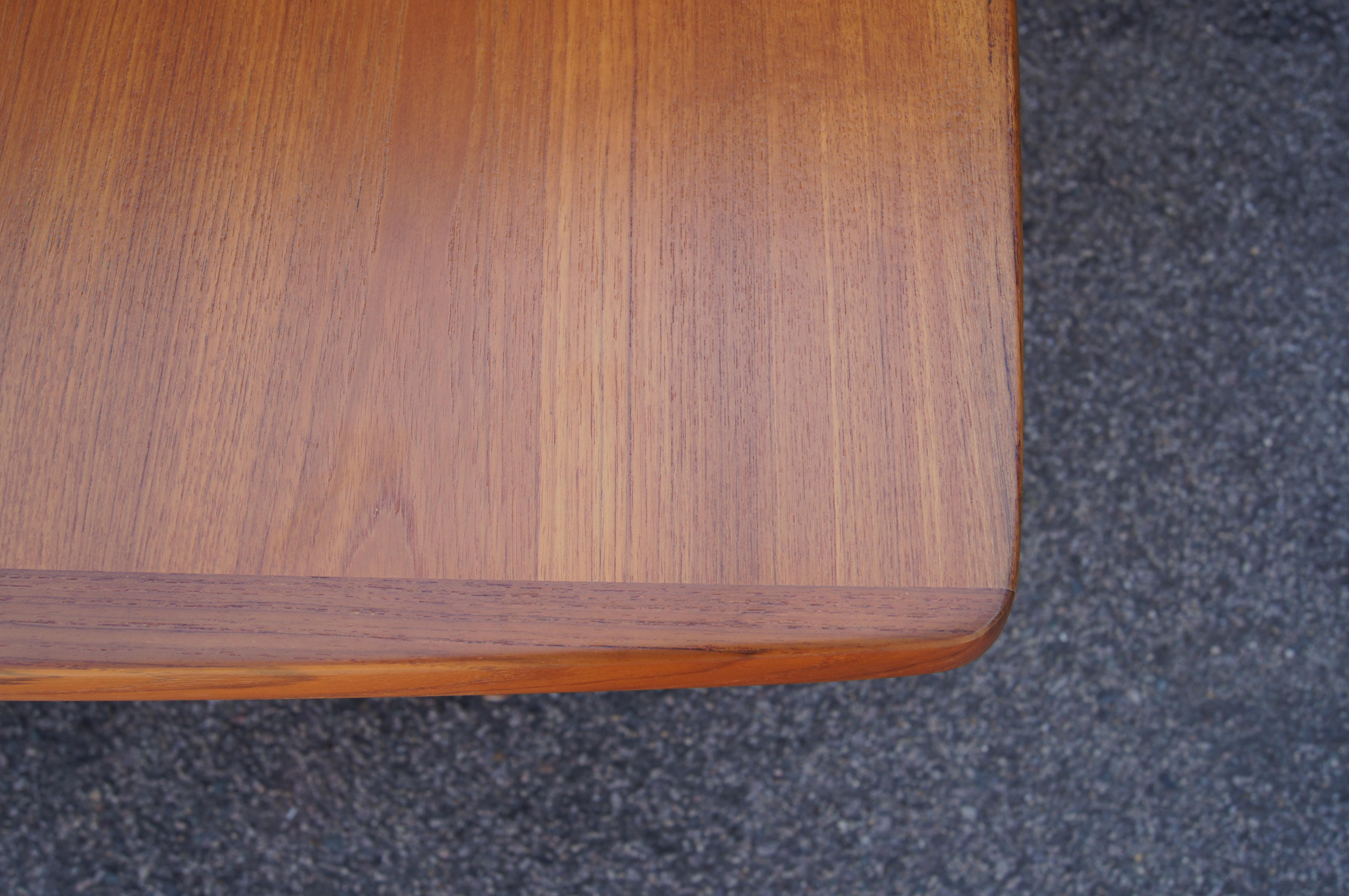 Danish Modern Teak Dining Table with Extensions For Sale 5
