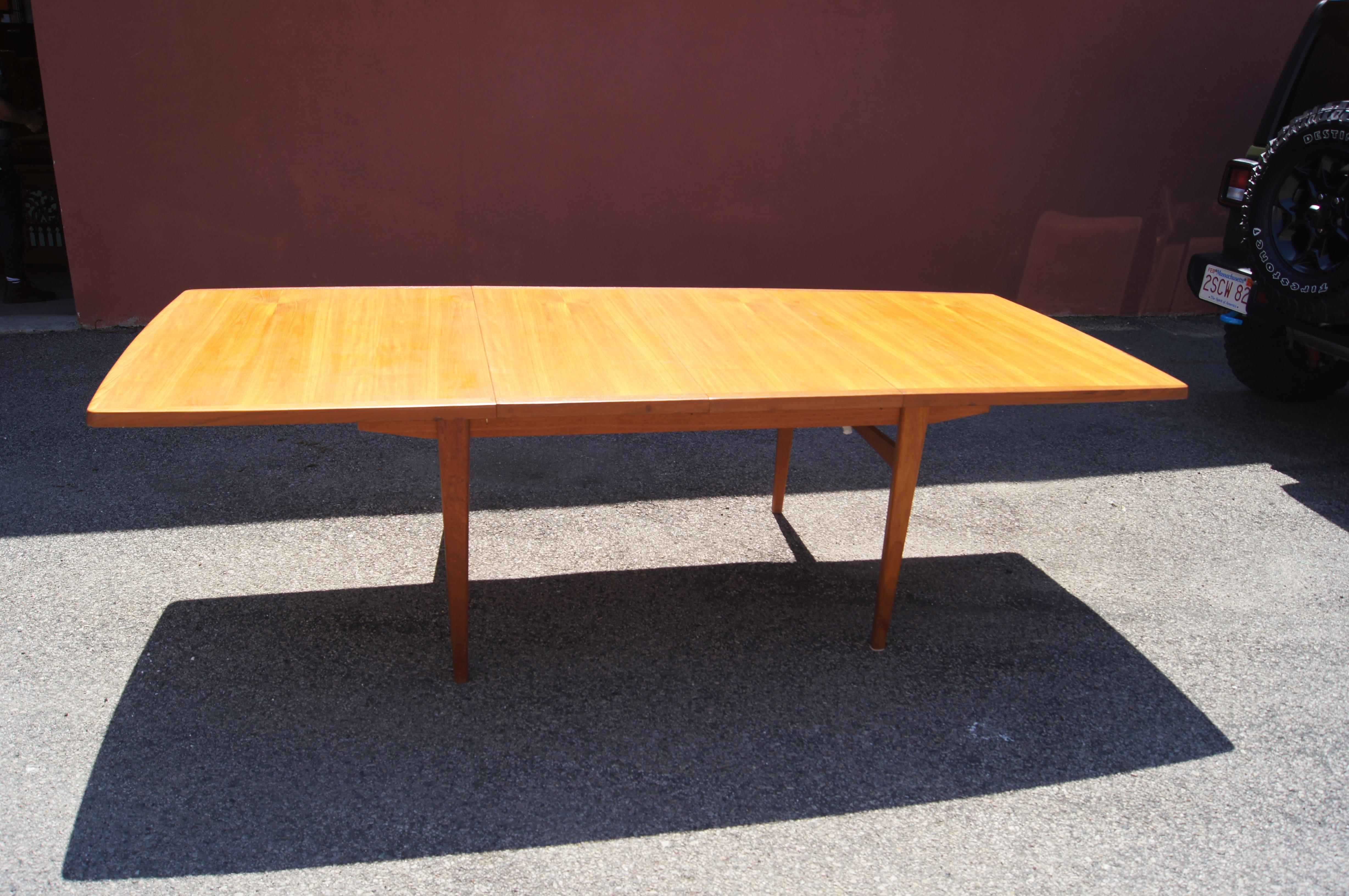 Danish Modern Teak Dining Table with Extensions For Sale 2