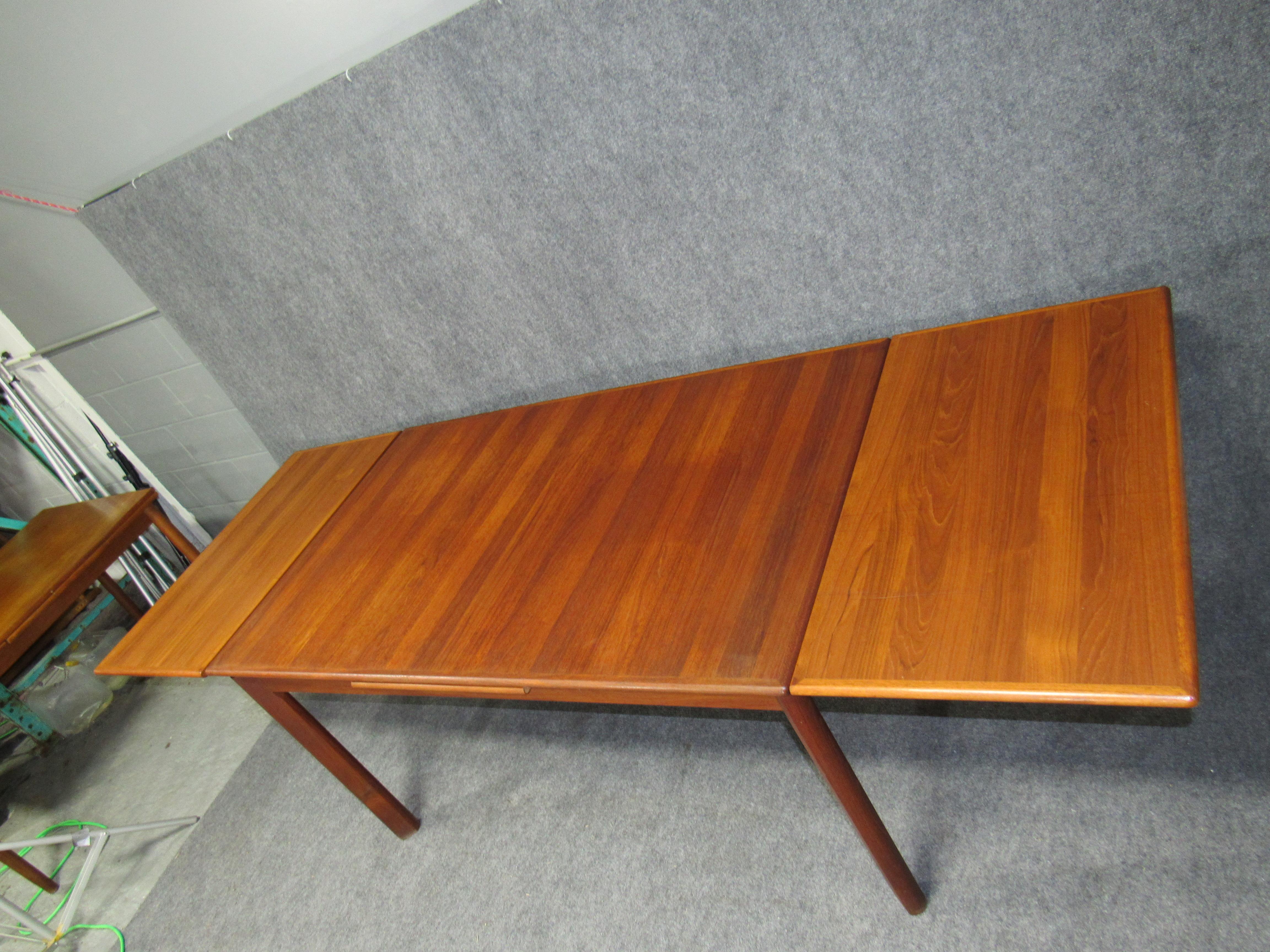 Danish Modern Teak Dining Table with Pull Out Leaves 3