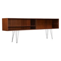 Console da esposizione moderna danese in teak di Ib Kofod-Larsen, anni '50