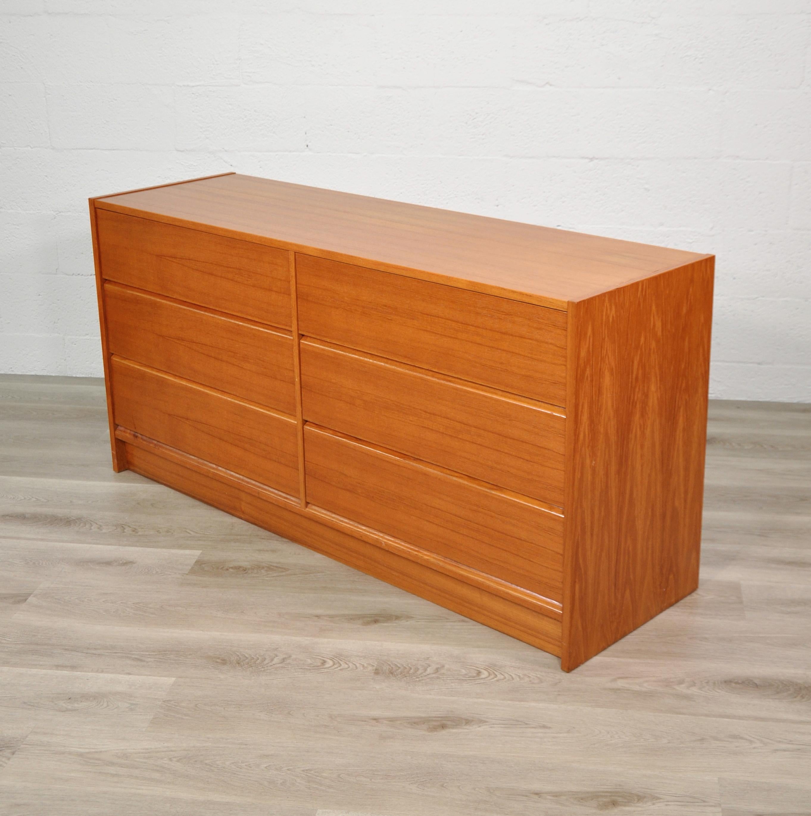 Mid-Century Modern Danish Modern Teak Double Dresser  For Sale