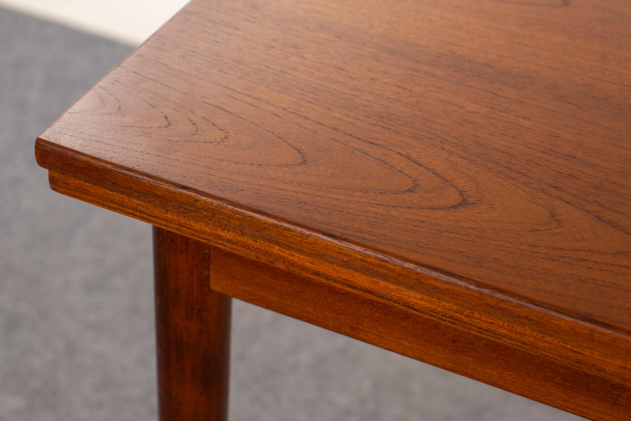 Danese Tavolo da pranzo danese moderno in teak con ante a cassetto