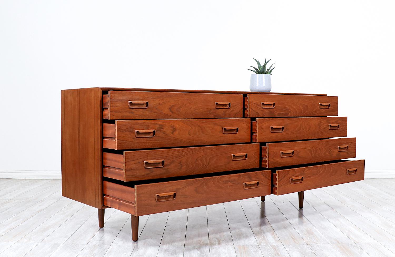 Danish Modern Teak Dresser by Munch Slagelse In Excellent Condition In Los Angeles, CA