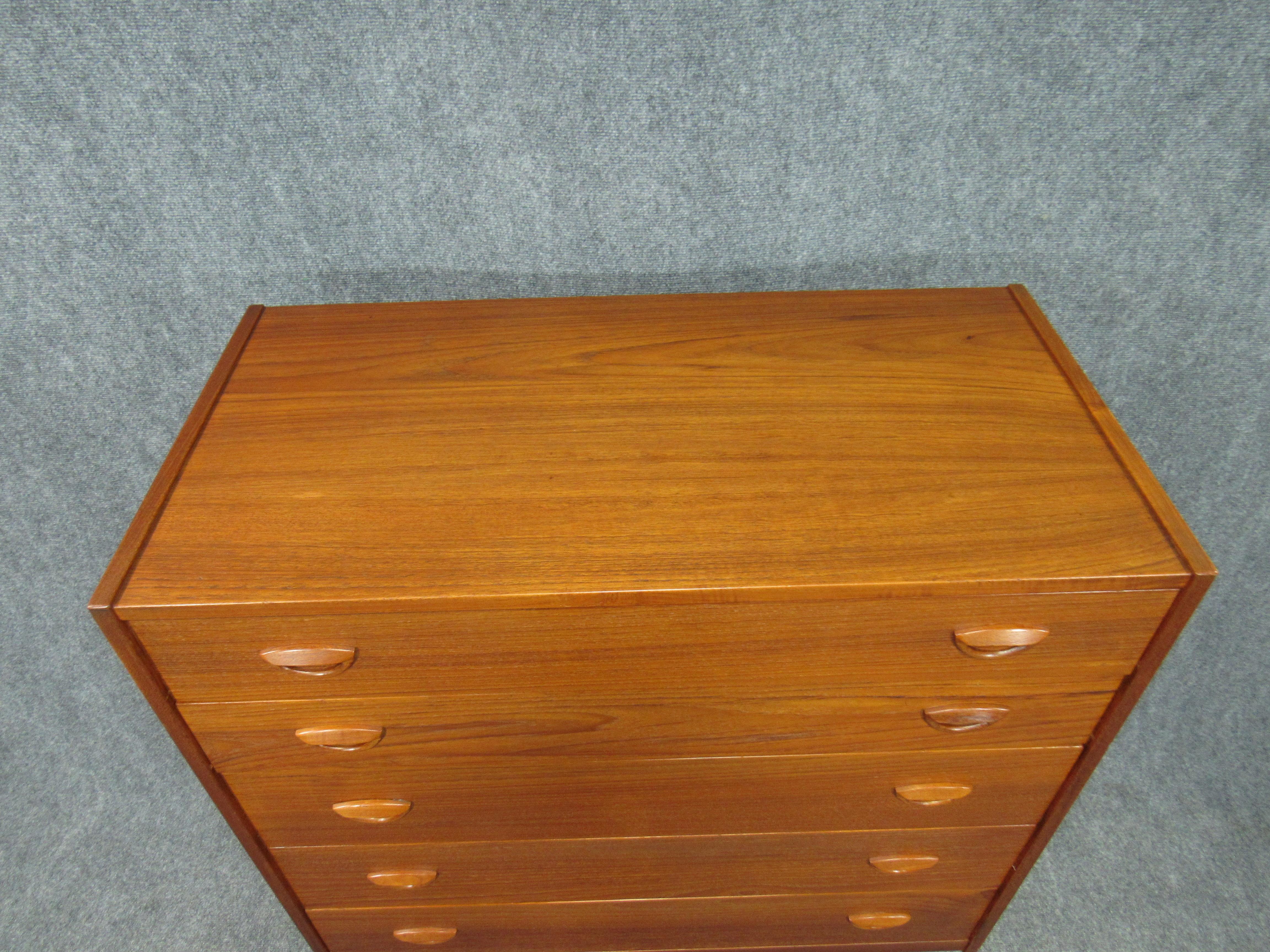 Mid-Century Modern Danish Modern Teak Dresser Chest of Drawers in Style of Kai Kristiansen