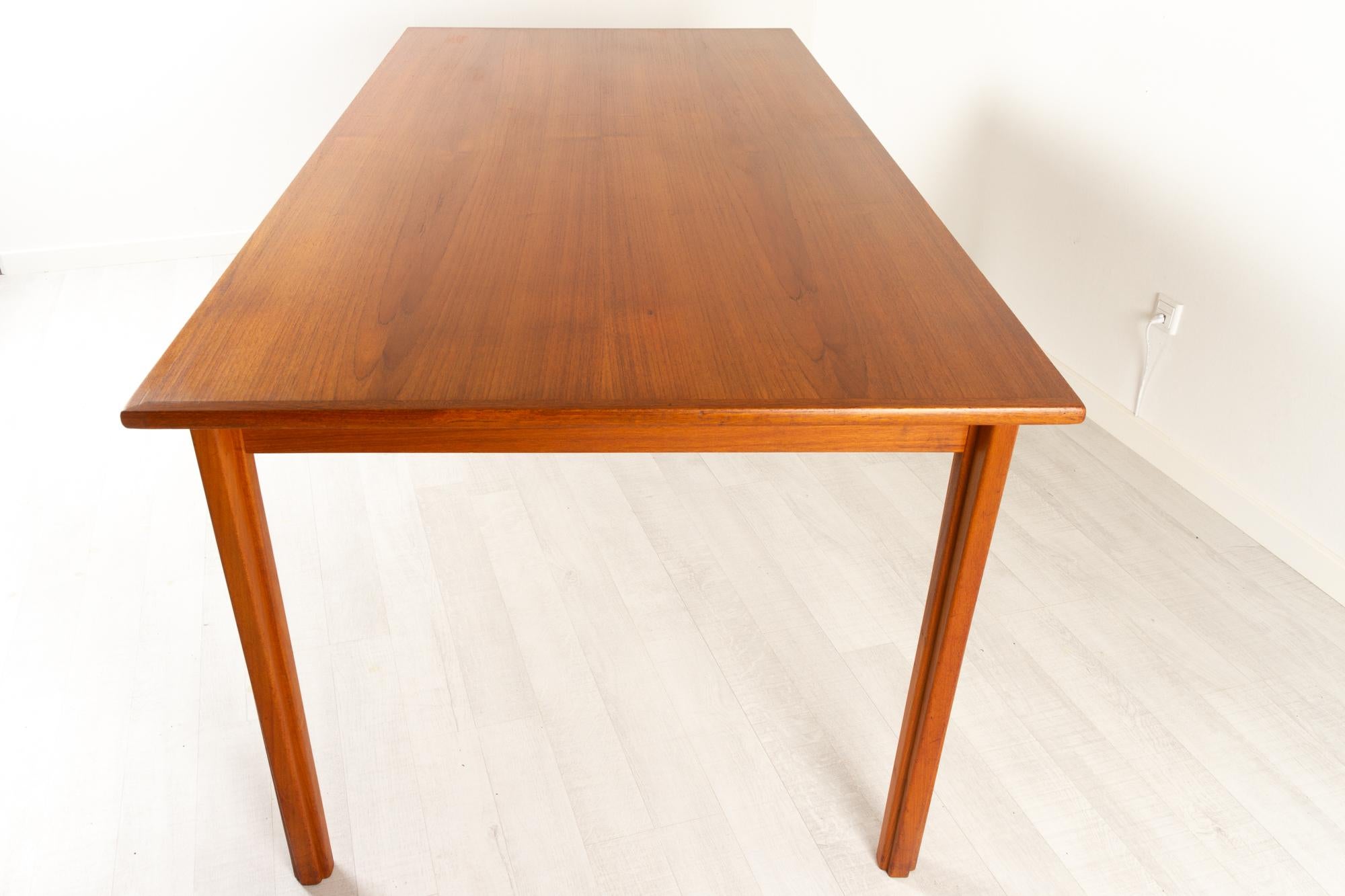 Danish Modern Teak Drop Leaf Dining Table, 1960s 7