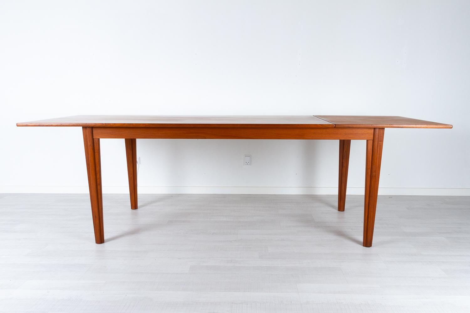 Mid-Century Modern Table de salle à manger à abattant en teck, Danish Modern, 1960s en vente
