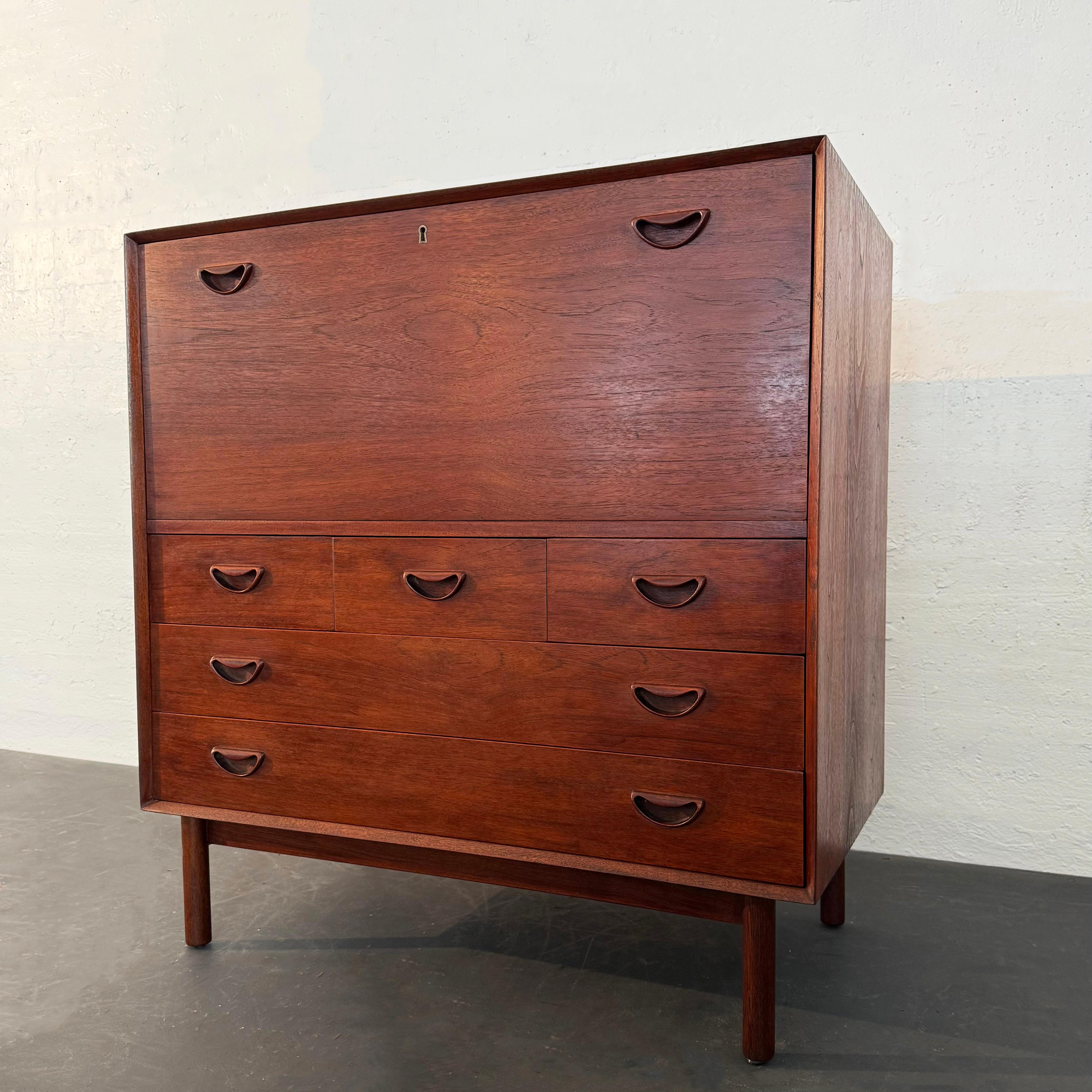 Scandinavian Modern Danish Modern Teak Dry Bar Cabinet By Peter Hvidt And Orla Mølgaard-Nielsen For Sale