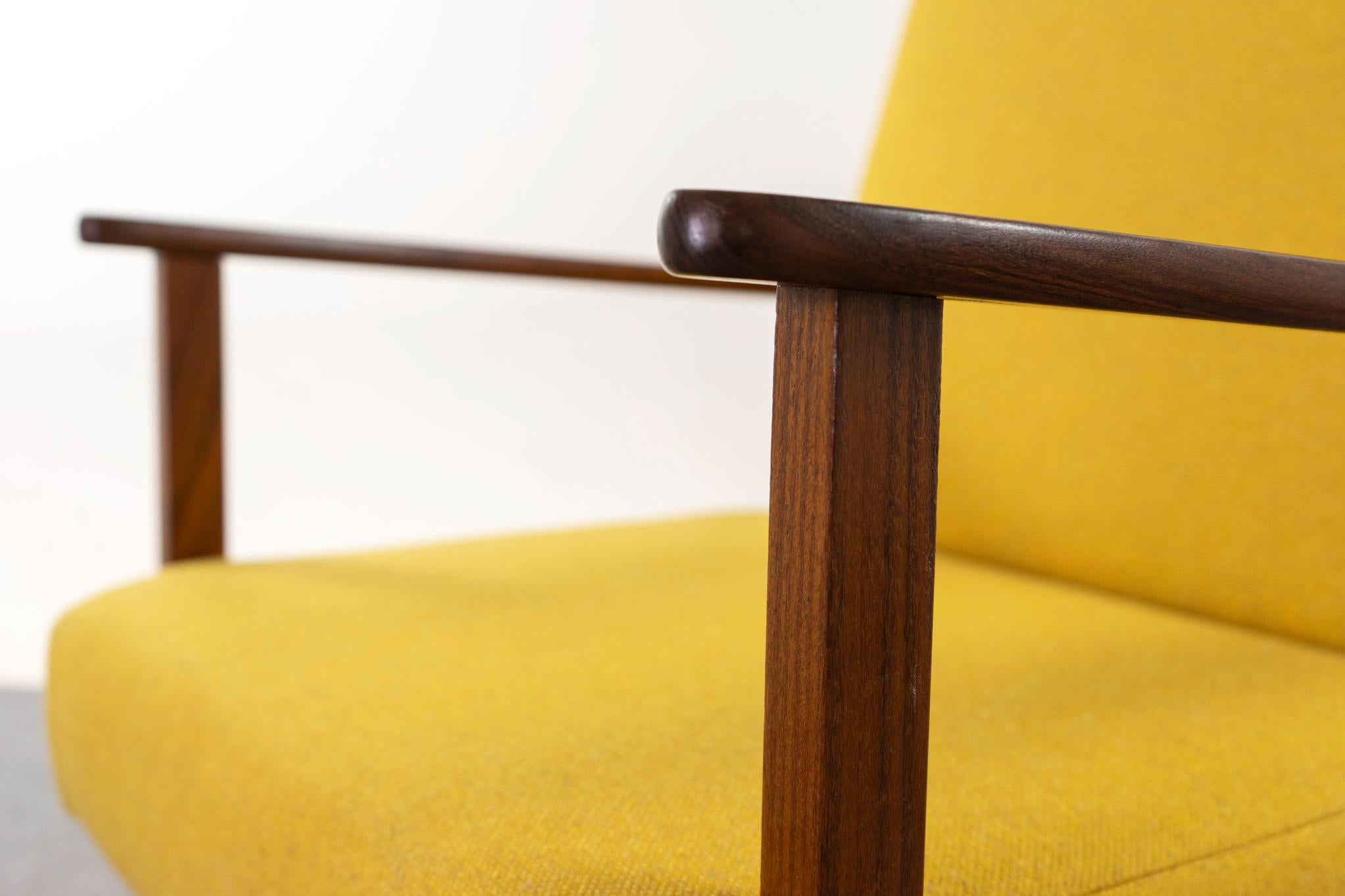 Sedia Easy Danese Moderna in Teak In condizioni buone in vendita a VANCOUVER, CA