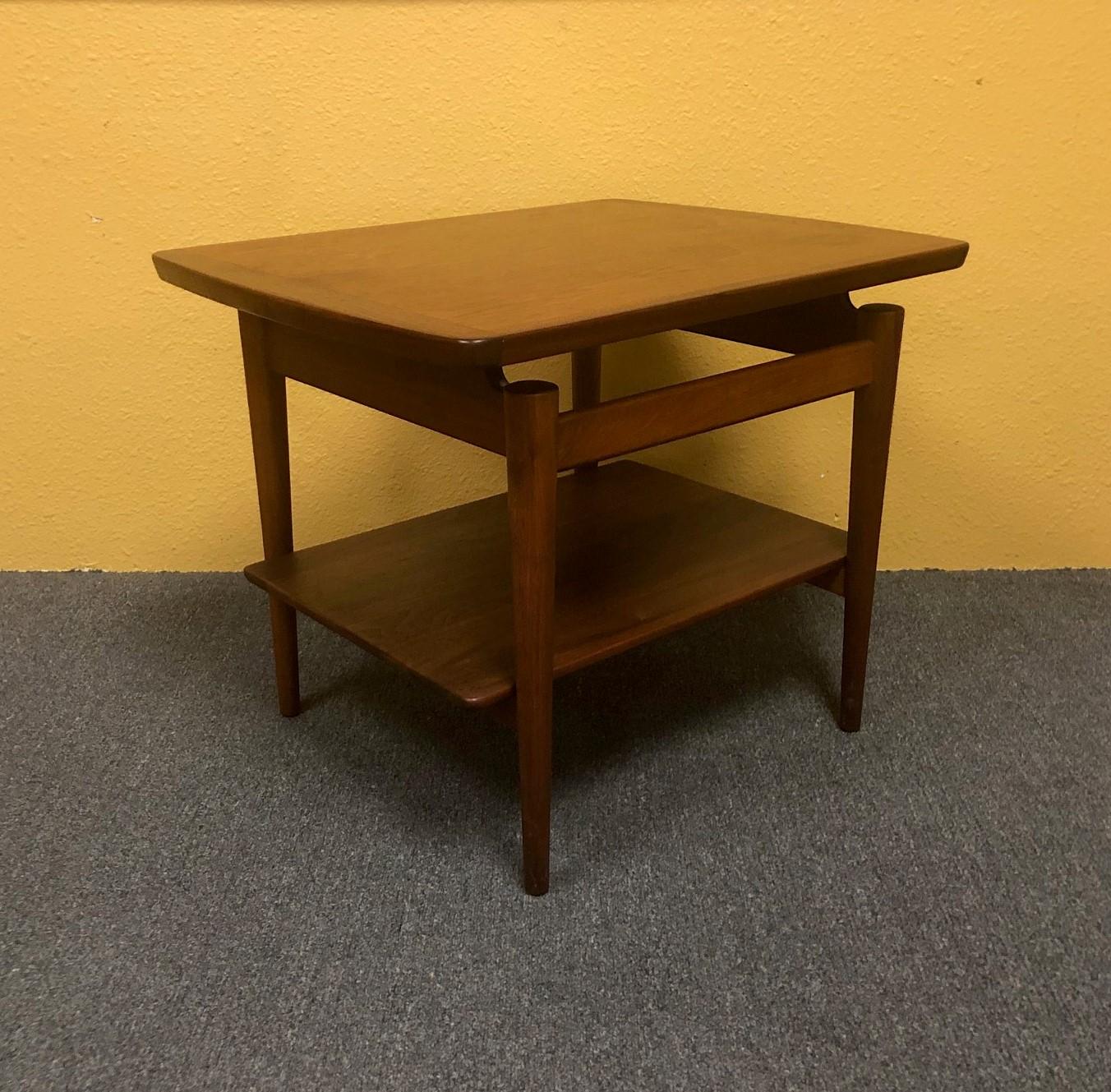Beautiful and simple Danish modern teak end / side table with floating top and under shelf (8.5